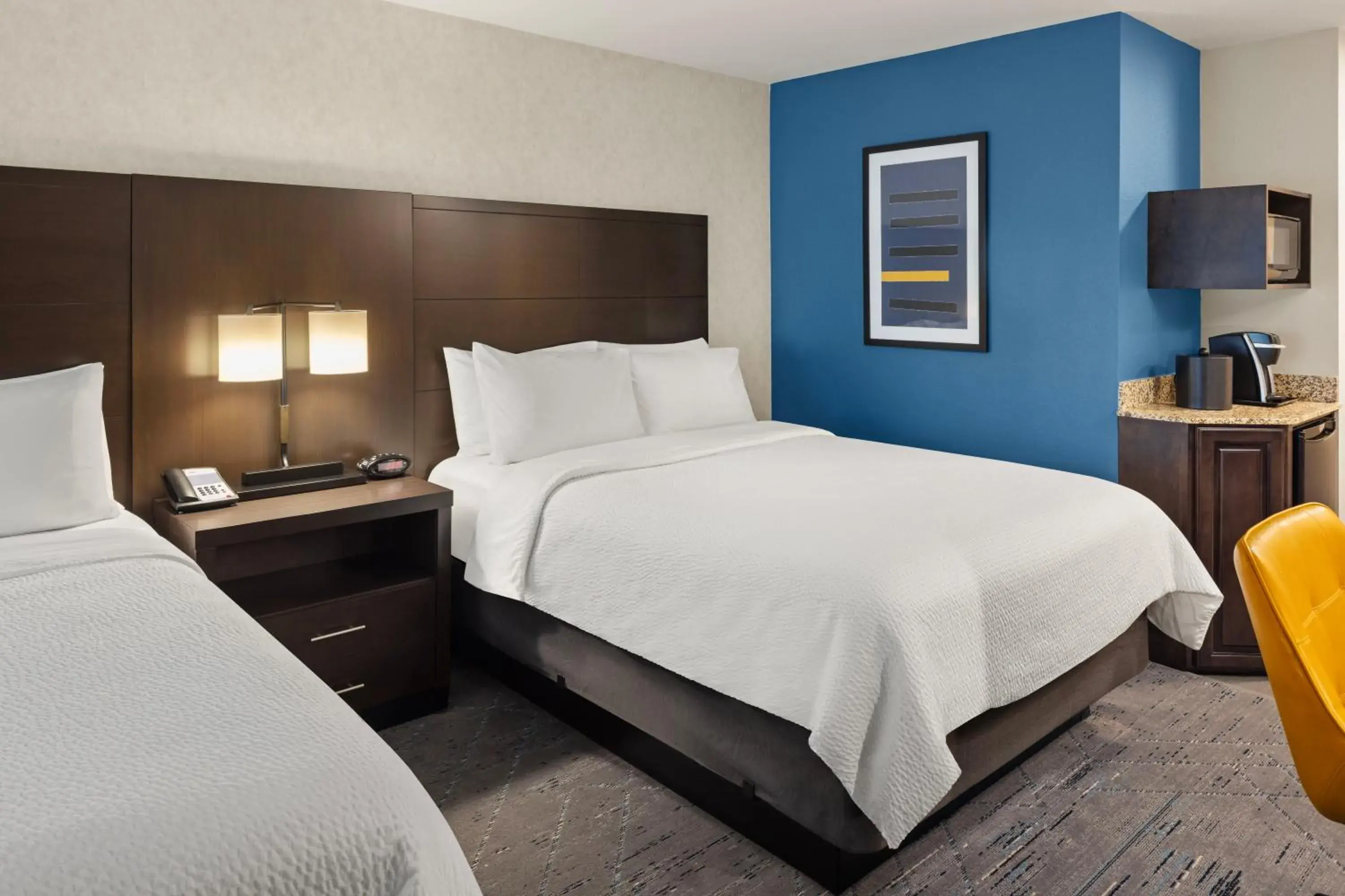 Queen Room - Hearing Accessible in Holiday Inn Express Moline - Quad Cities Area by IHG Queen Room - Hearing Accessible in Holiday Inn Express Moline - Quad Cities Area by IHG