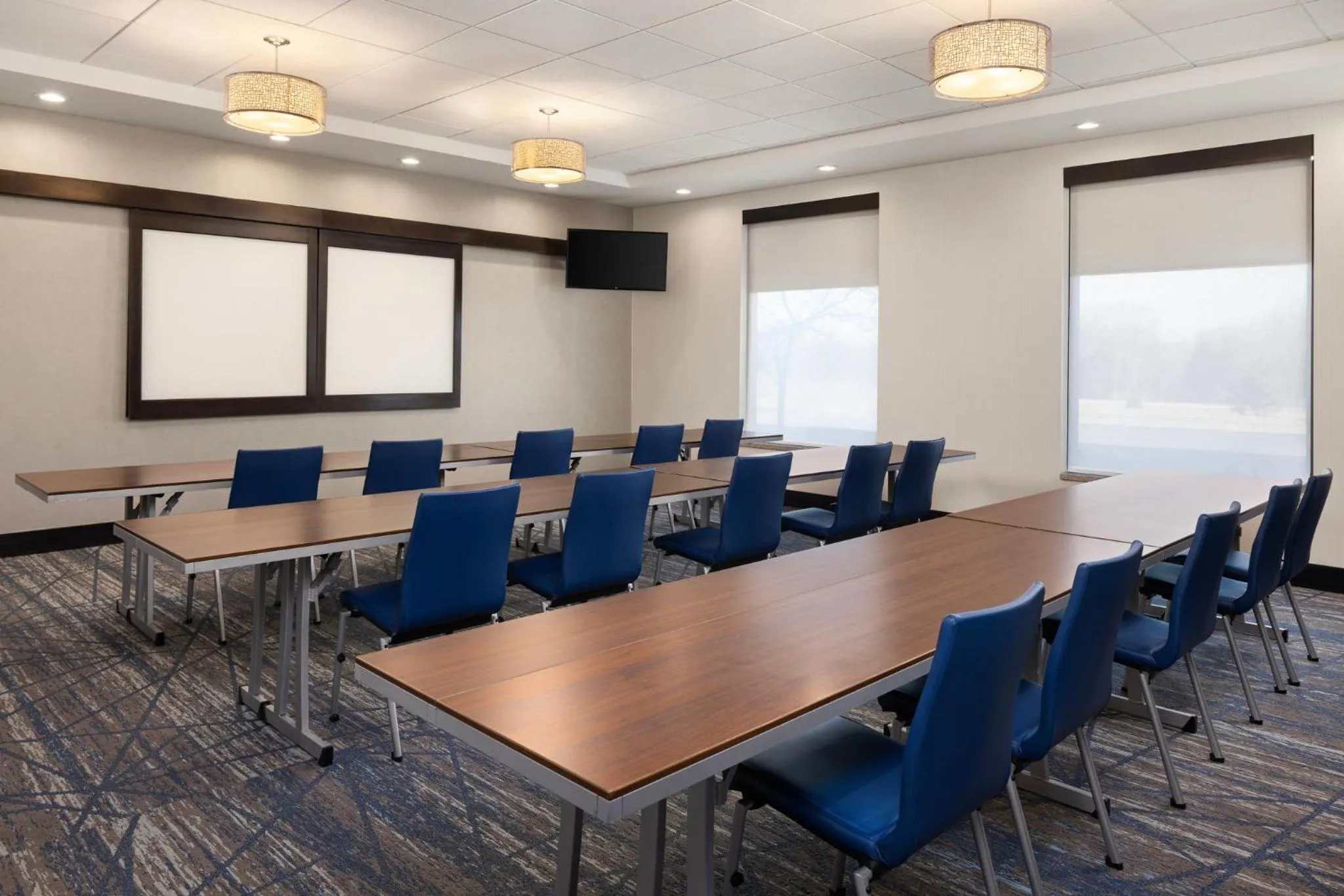 Meeting/conference room in Holiday Inn Express Moline - Quad Cities Area by IHG