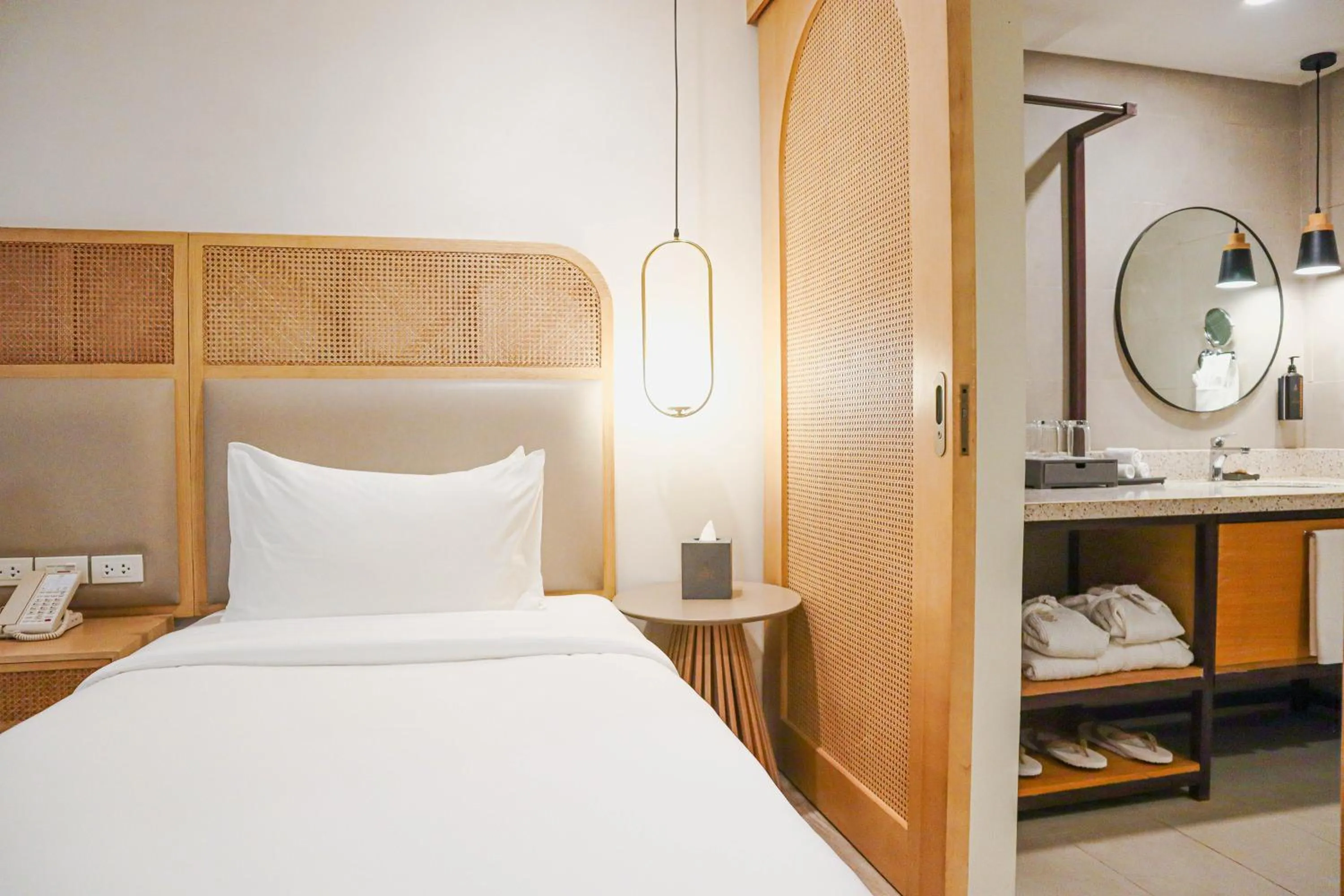 Bed in Mandarin Nest Boracay