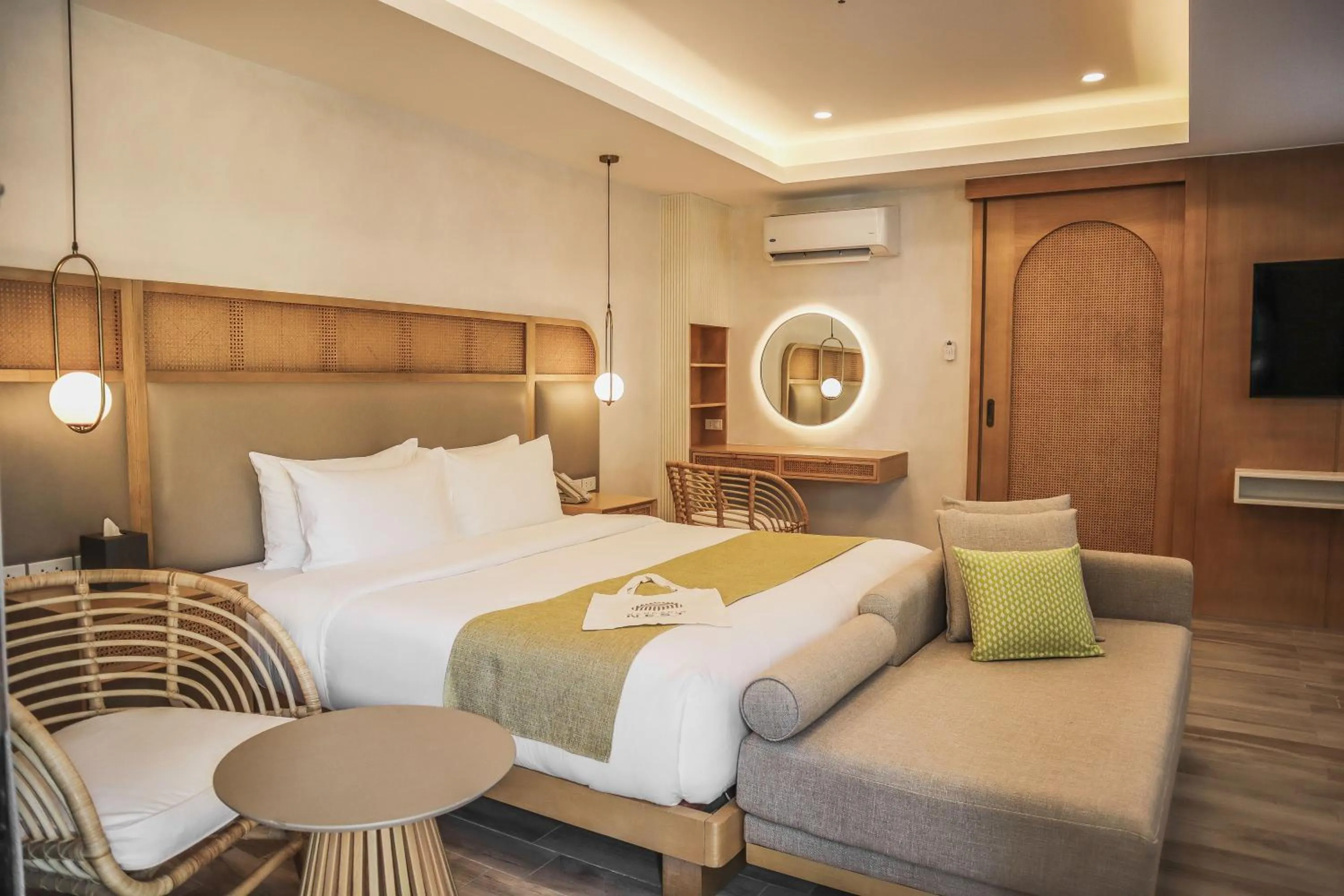 Bedroom, Bed in Mandarin Nest Boracay