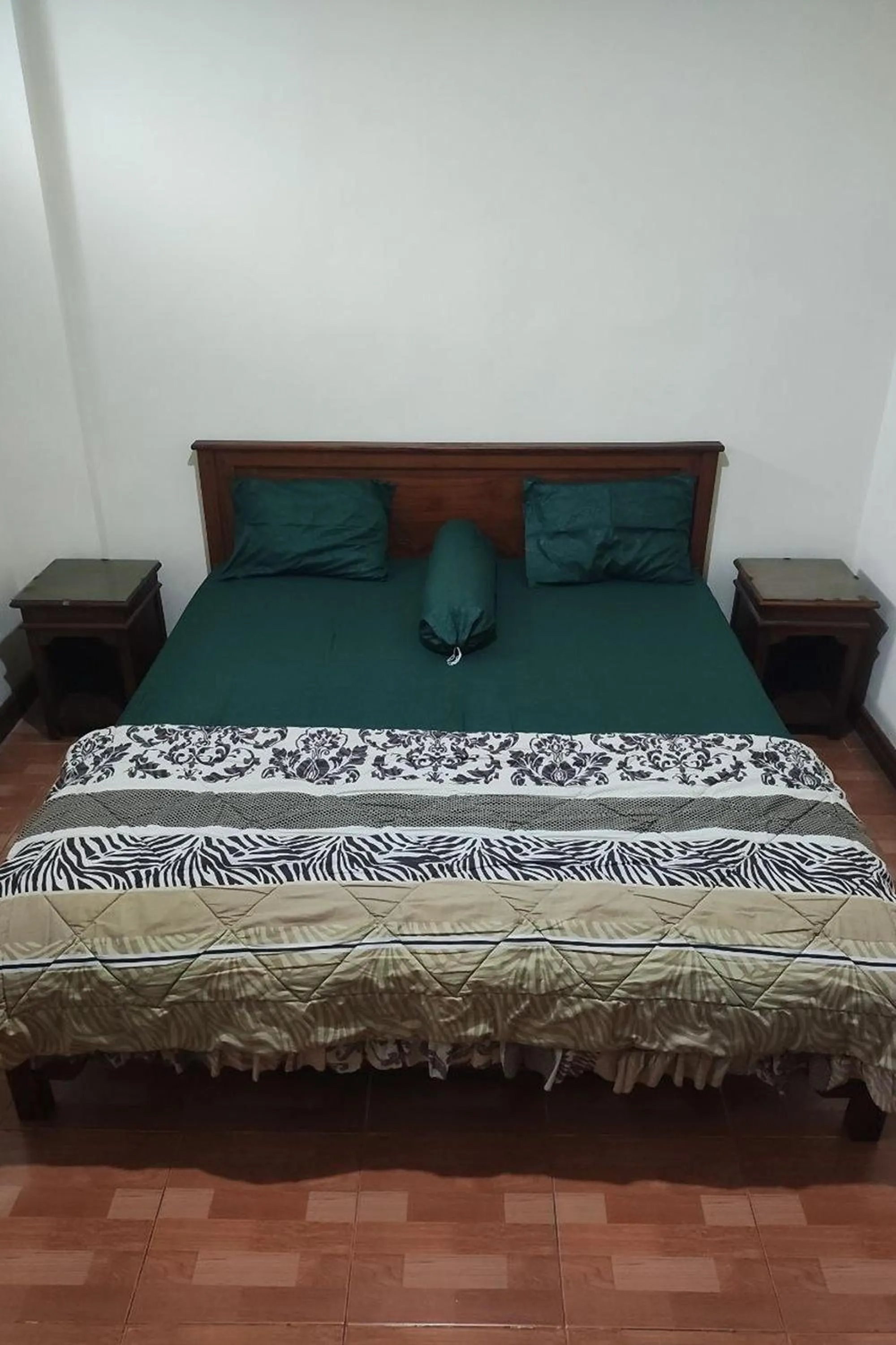 Bedroom, Bed in Hotel Bima