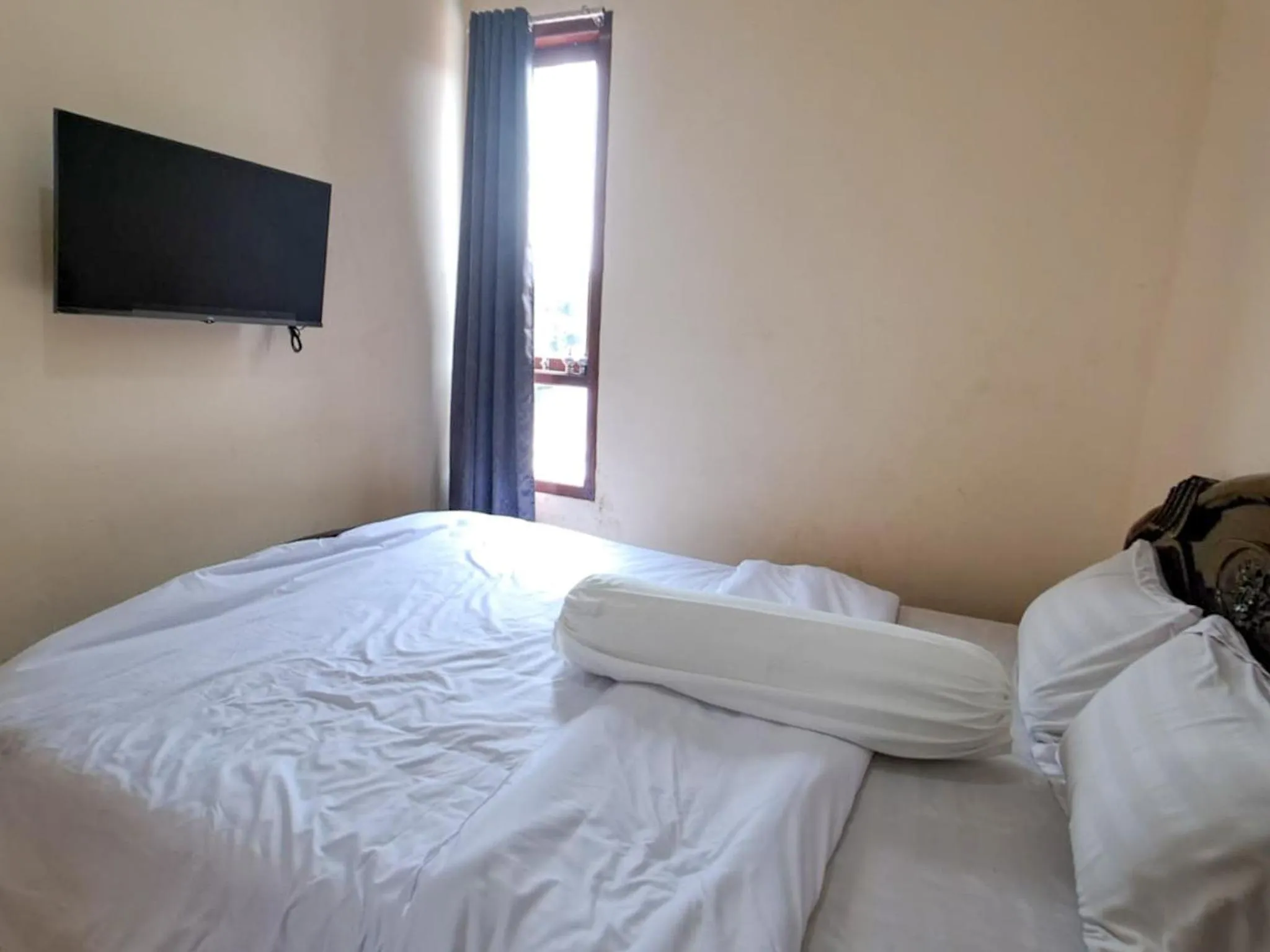Photo of the whole room, Bed in Hotel Dinar Family