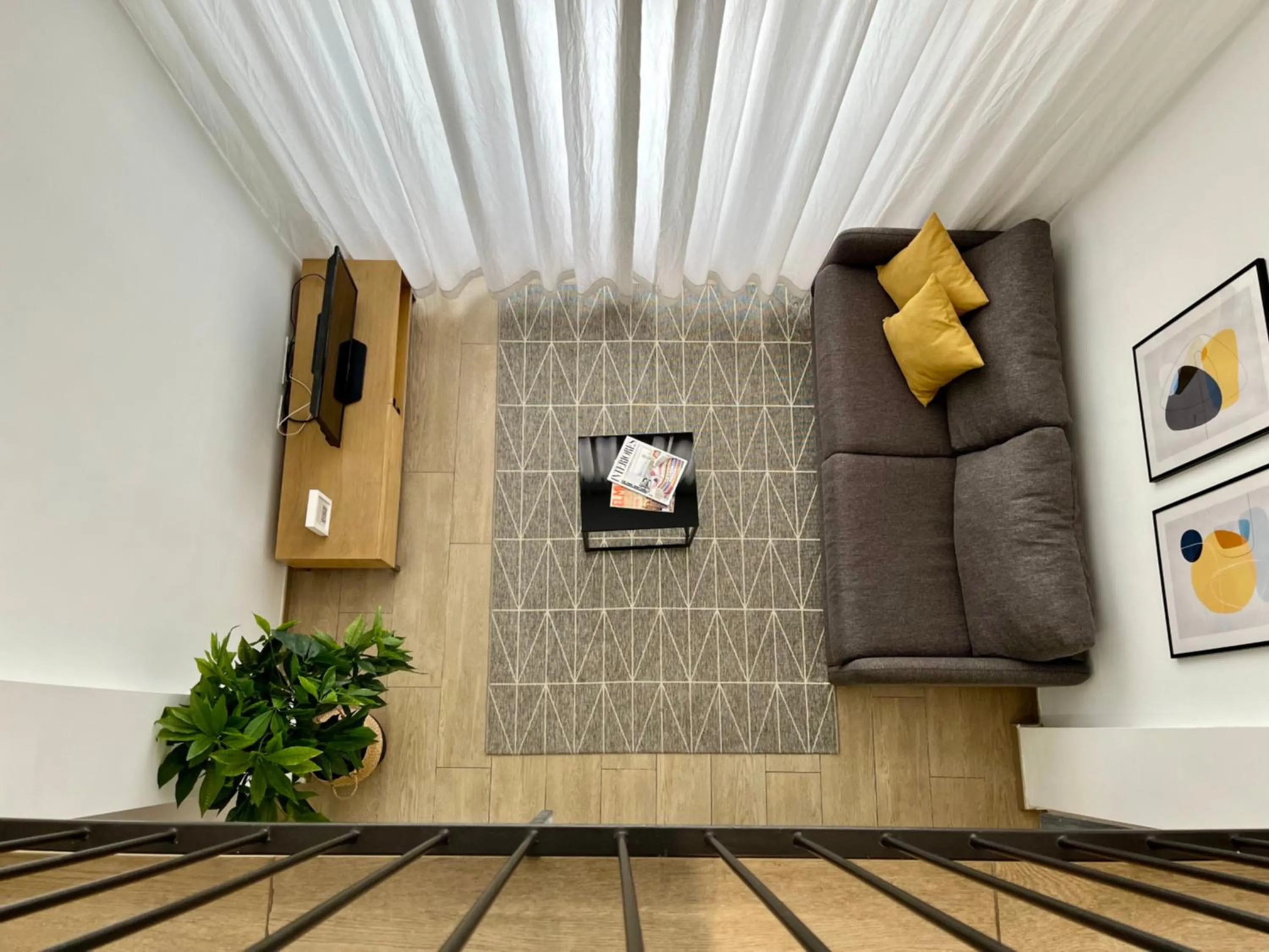 Living room in Feelathome Plaza Apartments