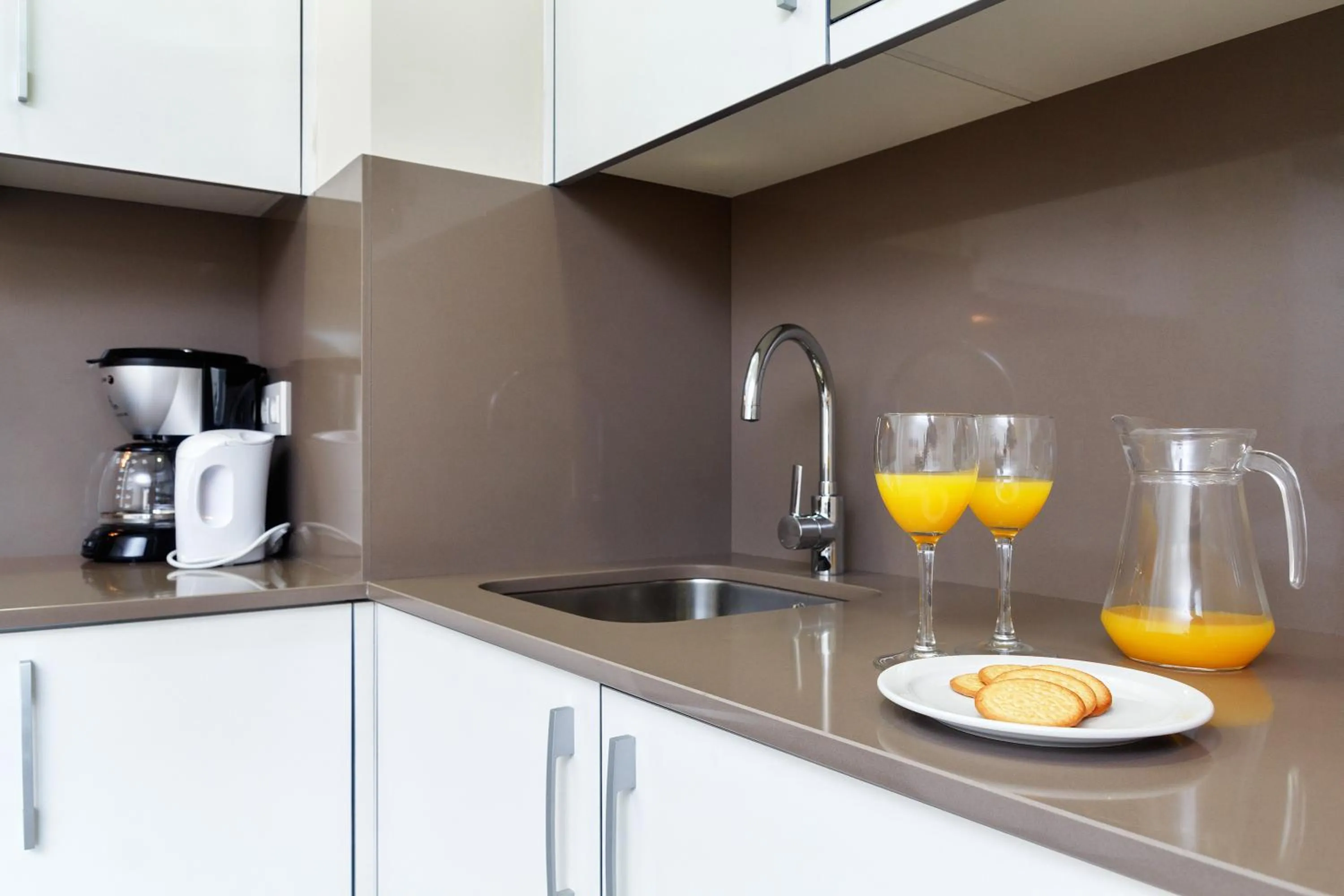 Kitchen or kitchenette in Feelathome Plaza Apartments