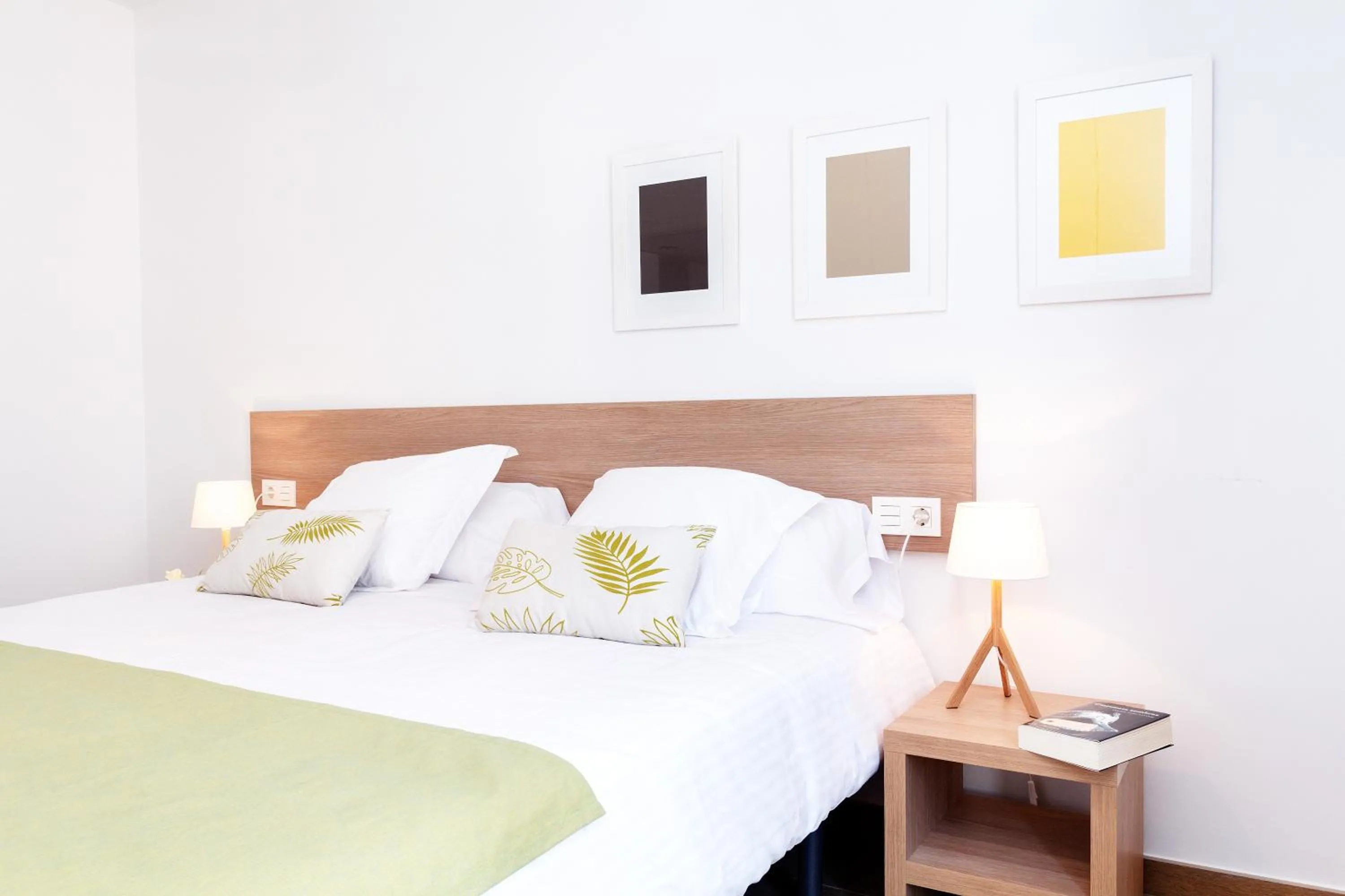 Decorative detail, Bed in Feelathome Plaza Apartments