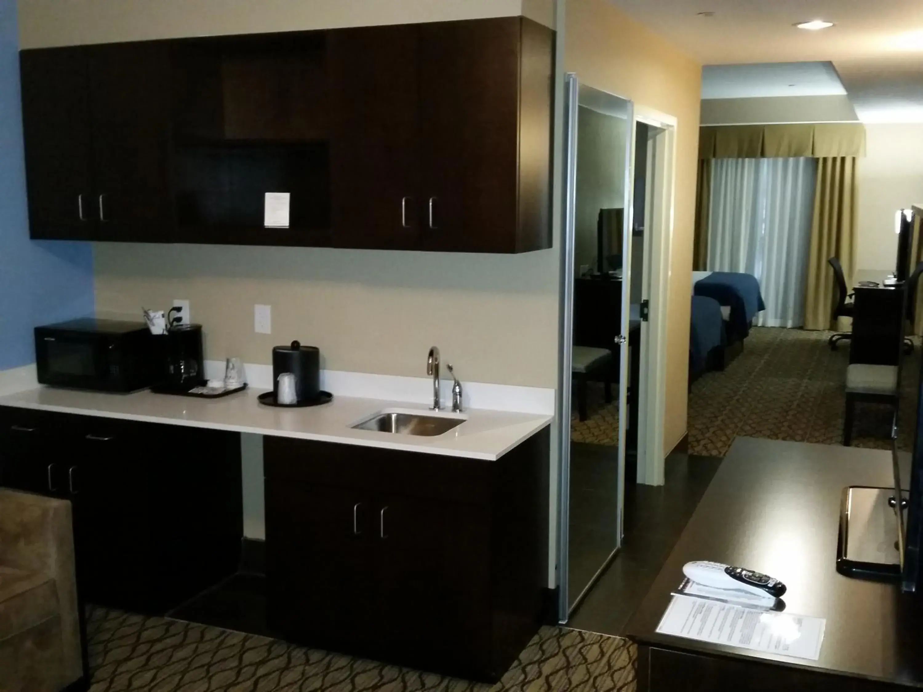 Queen Suite with Two Queen Beds in Holiday Inn Express and Suites Atascocita - Humble - Kingwood by IHG Queen Suite with Two Queen Beds in Holiday Inn Express and Suites Atascocita - Humble - Kingwood by IHG