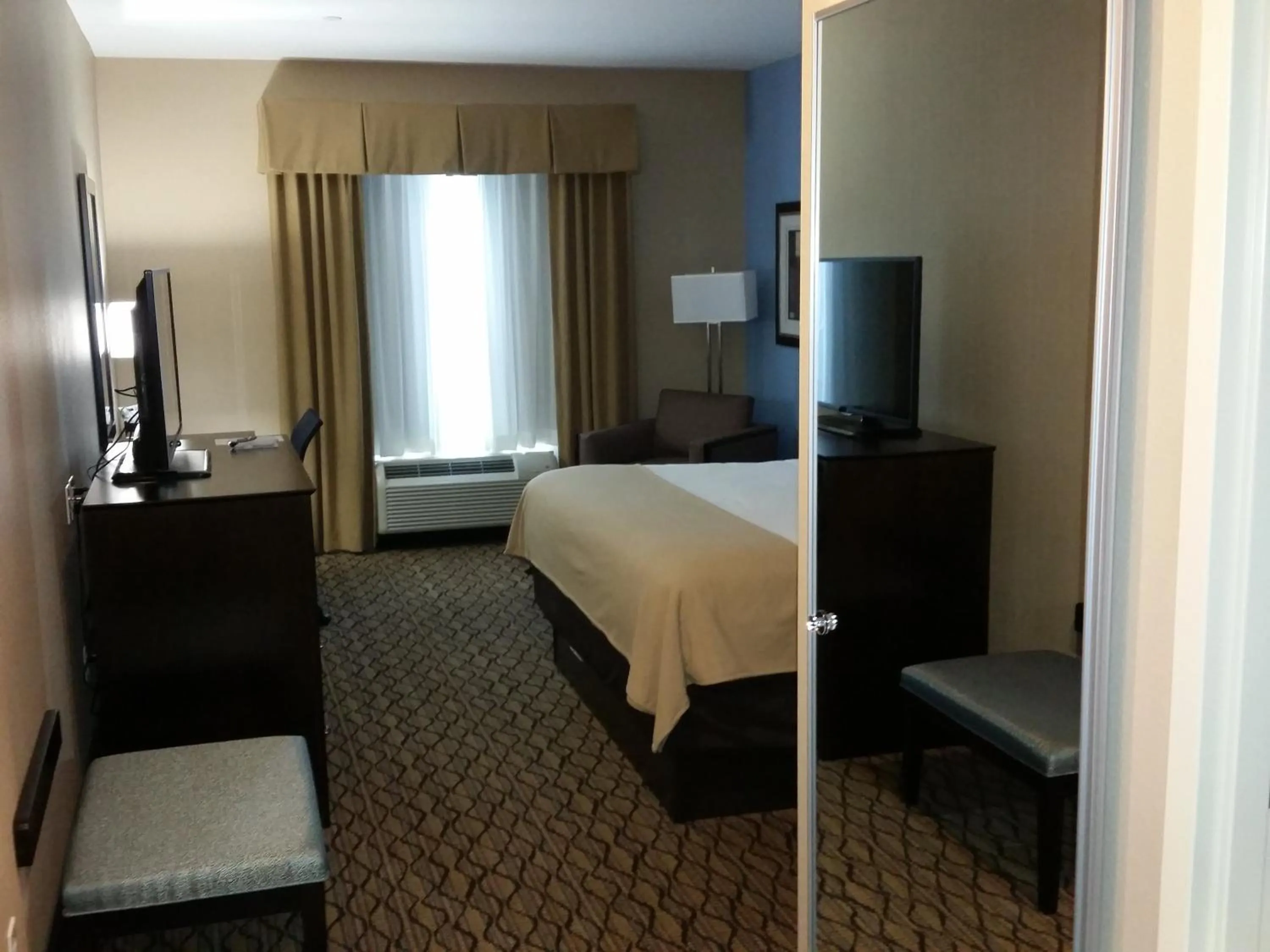 Photo of the whole room, Bed in Holiday Inn Express and Suites Atascocita - Humble - Kingwood by IHG