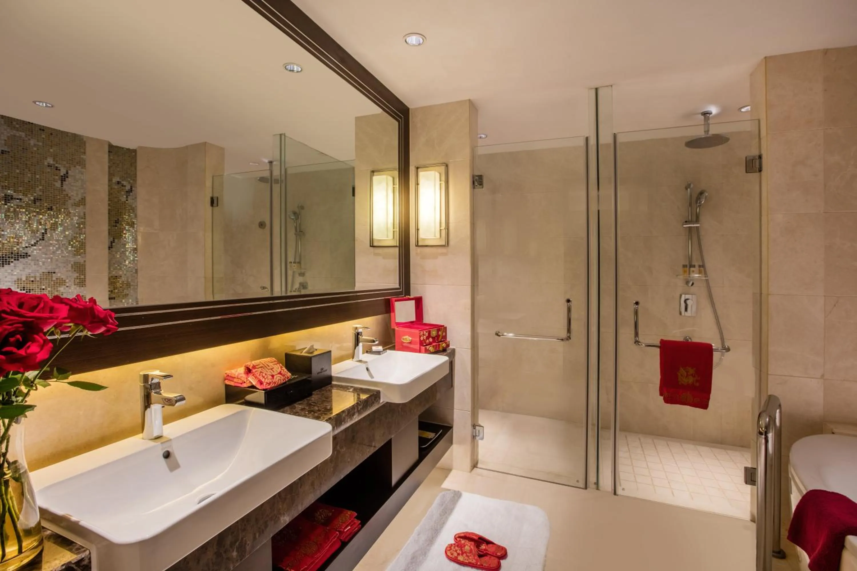 Bathroom in Crowne Plaza Shaoxing, an IHG Hotel