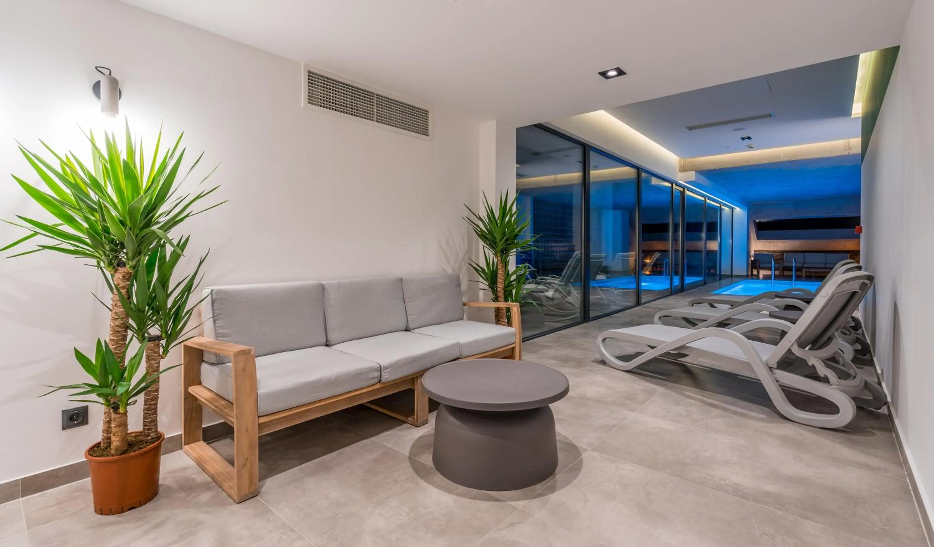 Swimming pool in Step Inn - Kazbegi