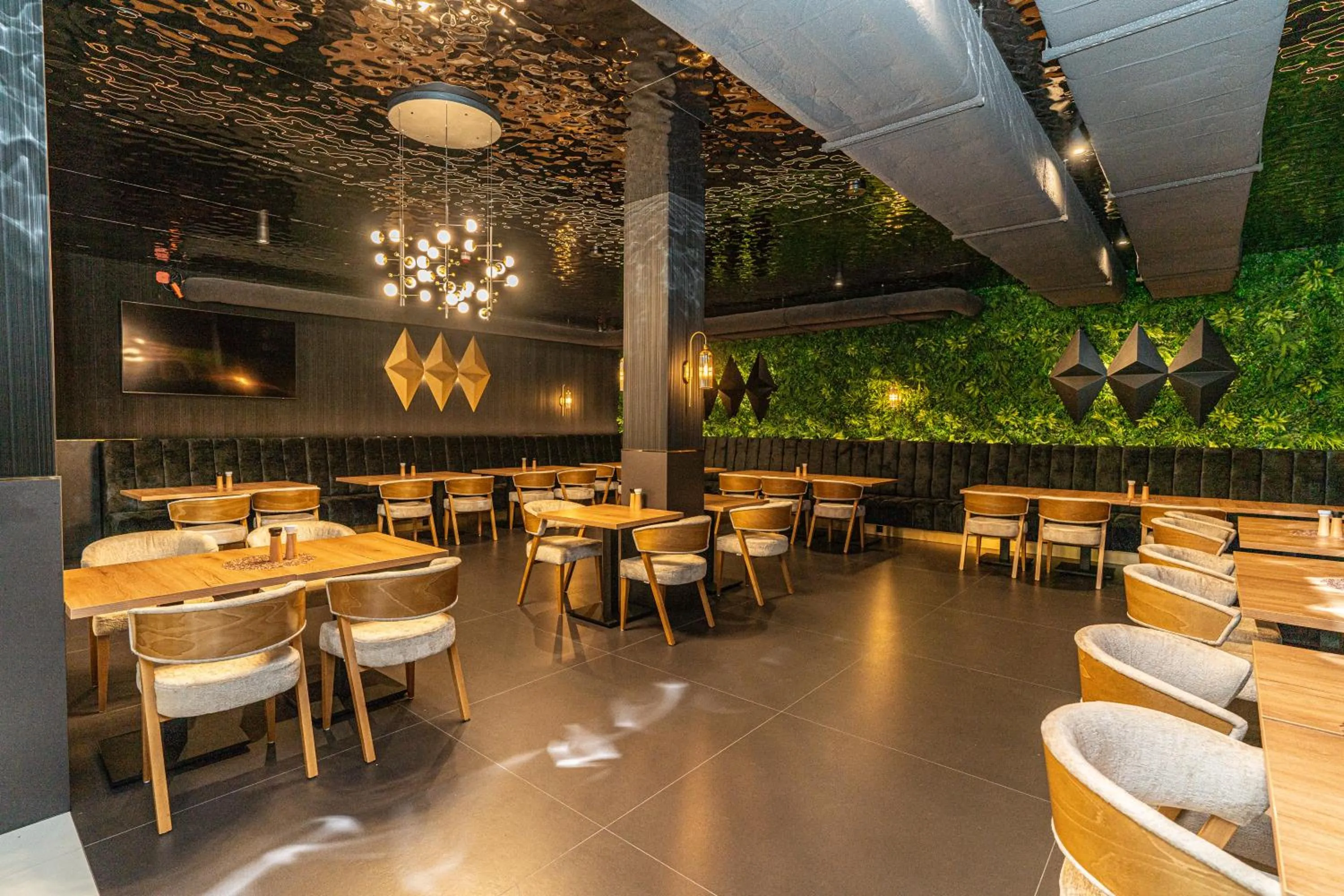 Restaurant/places to eat in Aparthotel Diamond SPA Aqua