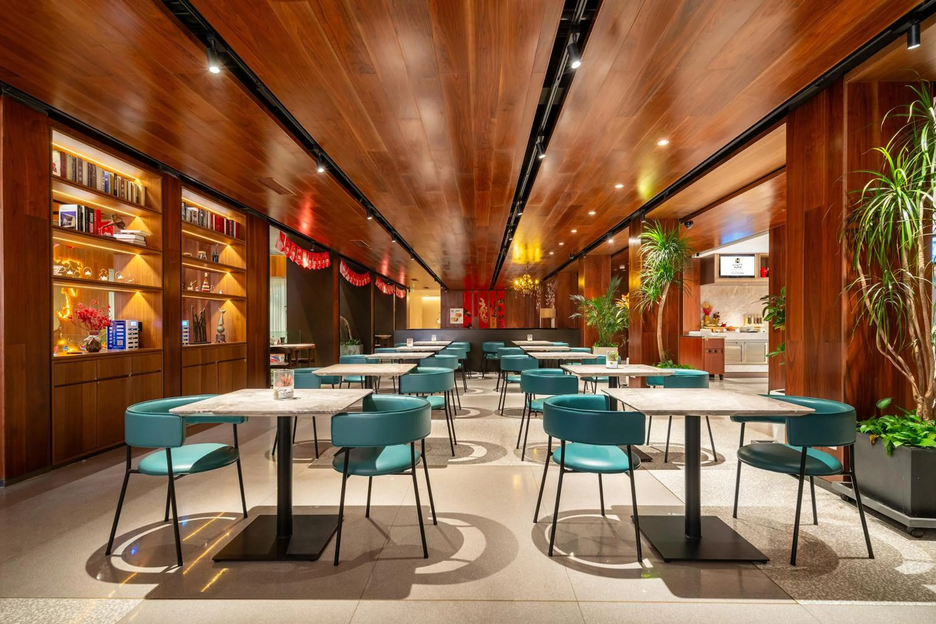 Restaurant/places to eat in Hyatt Place Linyi People Square