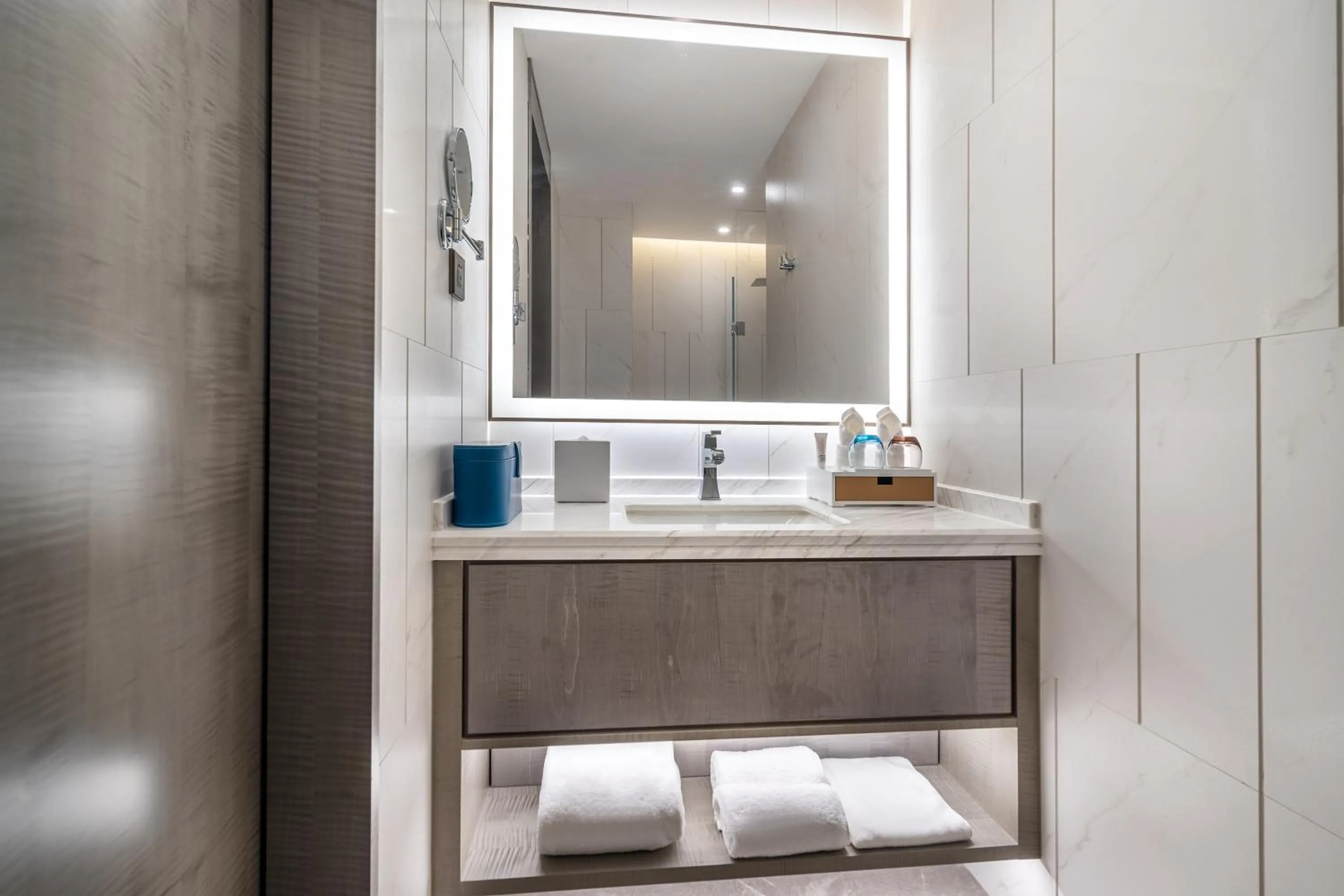 Bathroom in Hyatt Place Linyi People Square