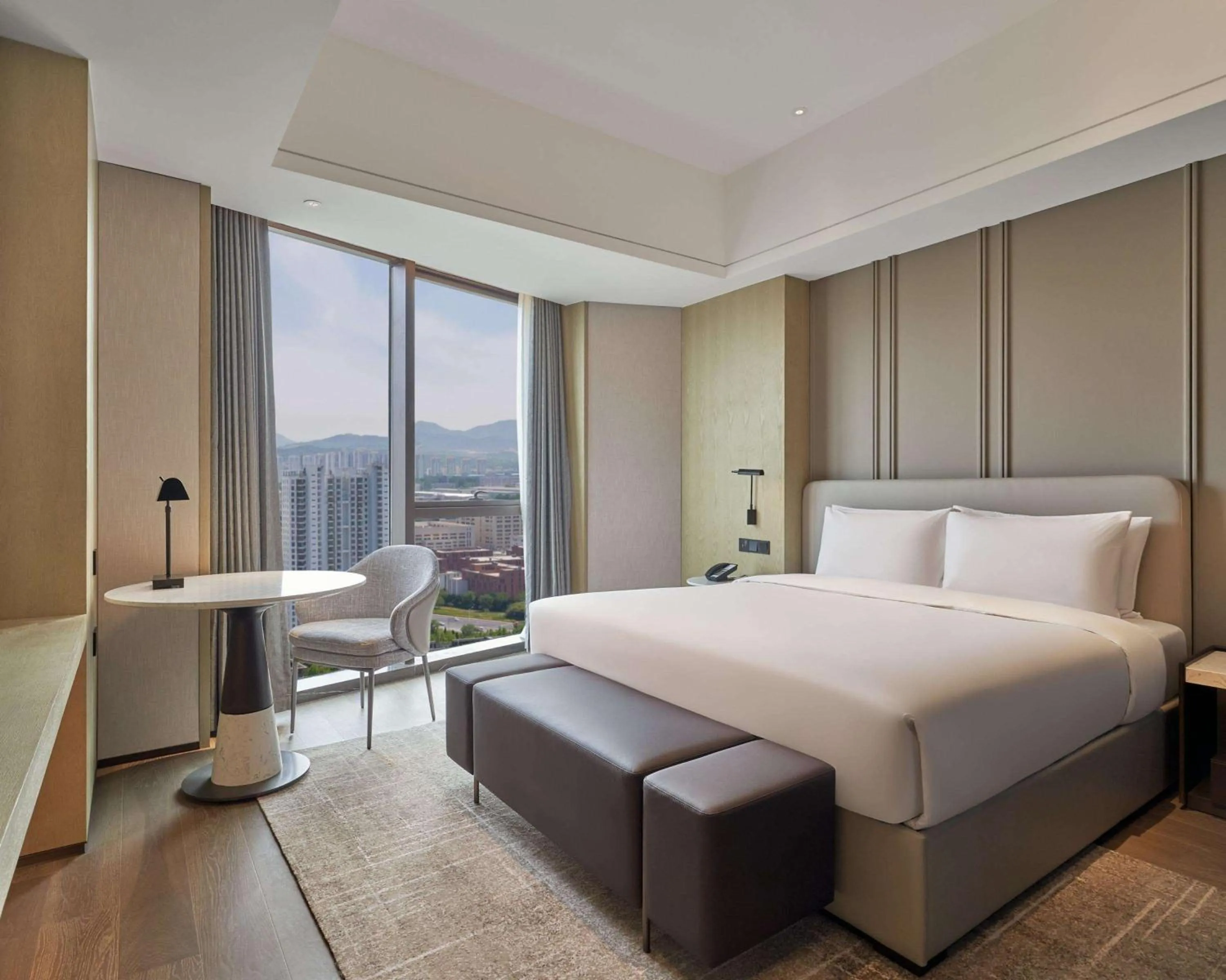 Photo of the whole room, Bed in Hyatt Place Yantai Development Zone