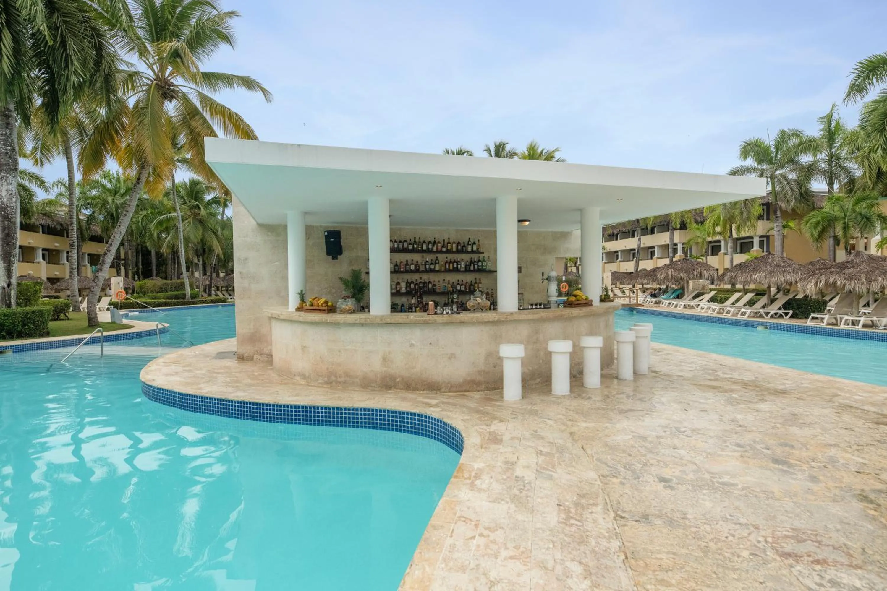 Lounge or bar in Iberostar Waves Costa Dorada - All Inclusive