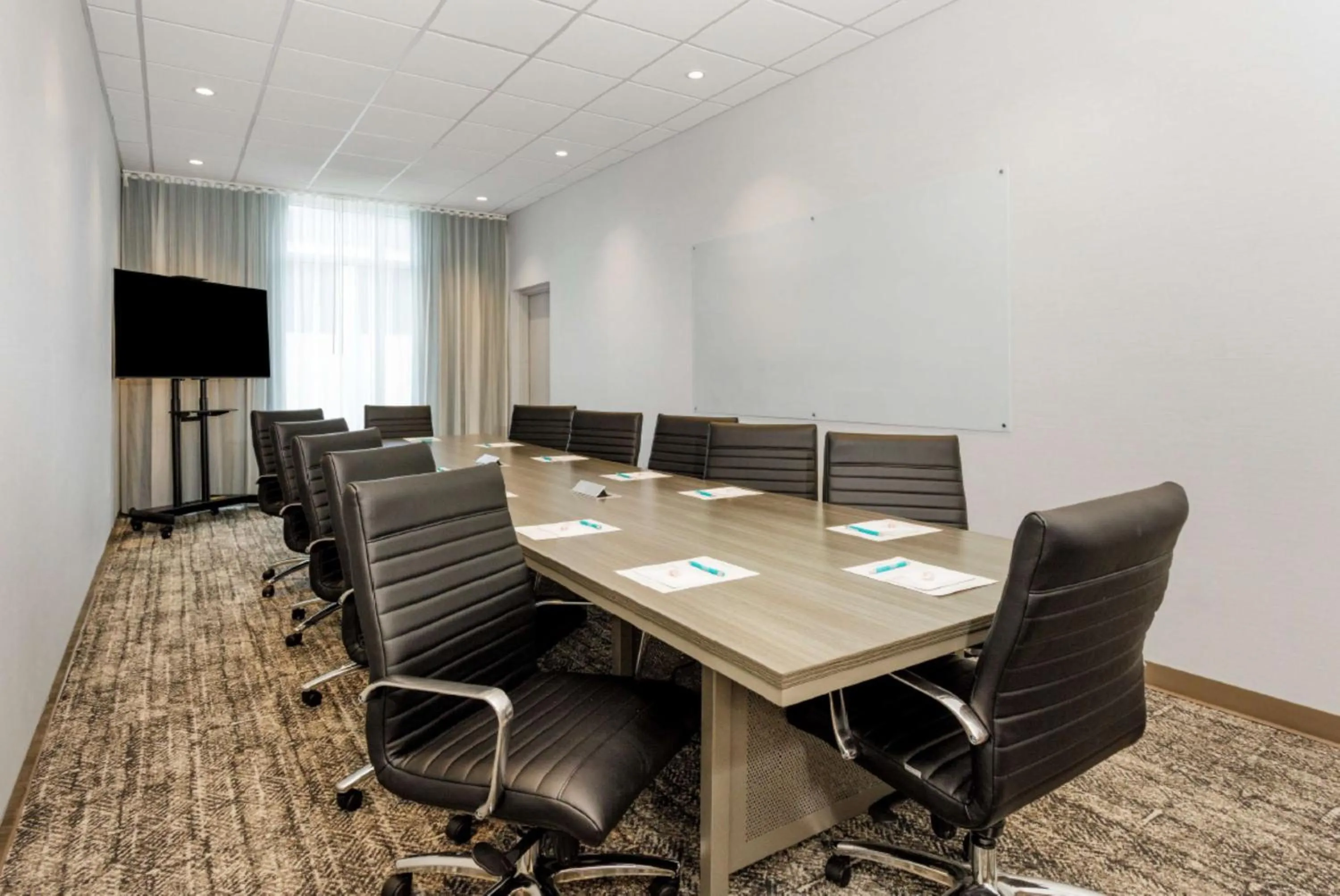 Meeting/conference room in Staybridge Suites Winter Haven - Auburndale
