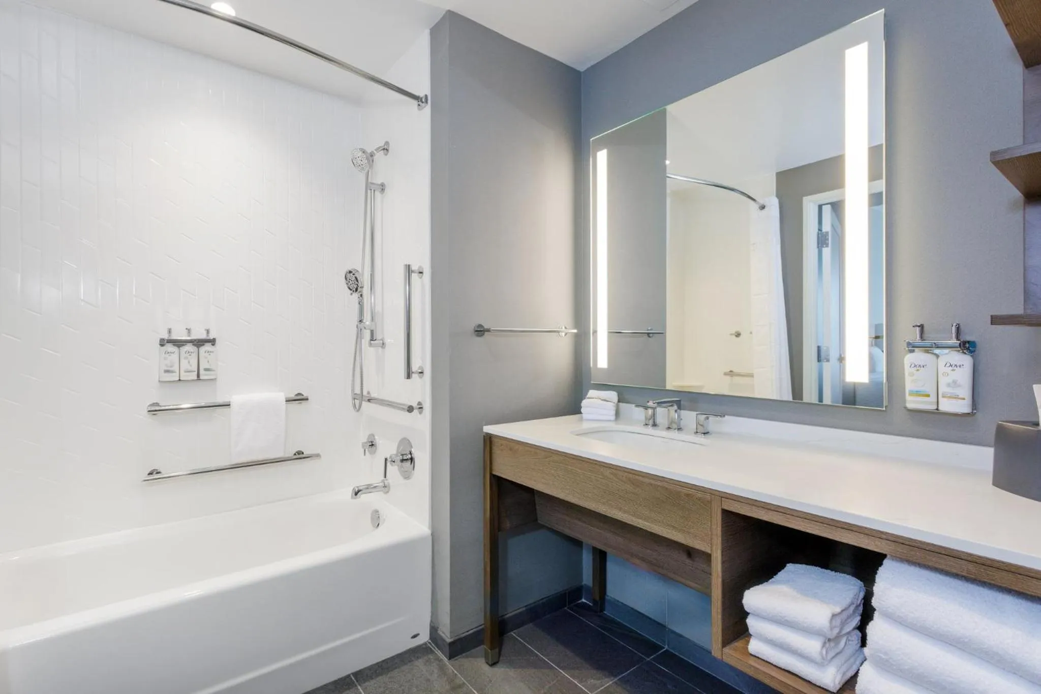 Photo of the whole room in Staybridge Suites Winter Haven - Auburndale