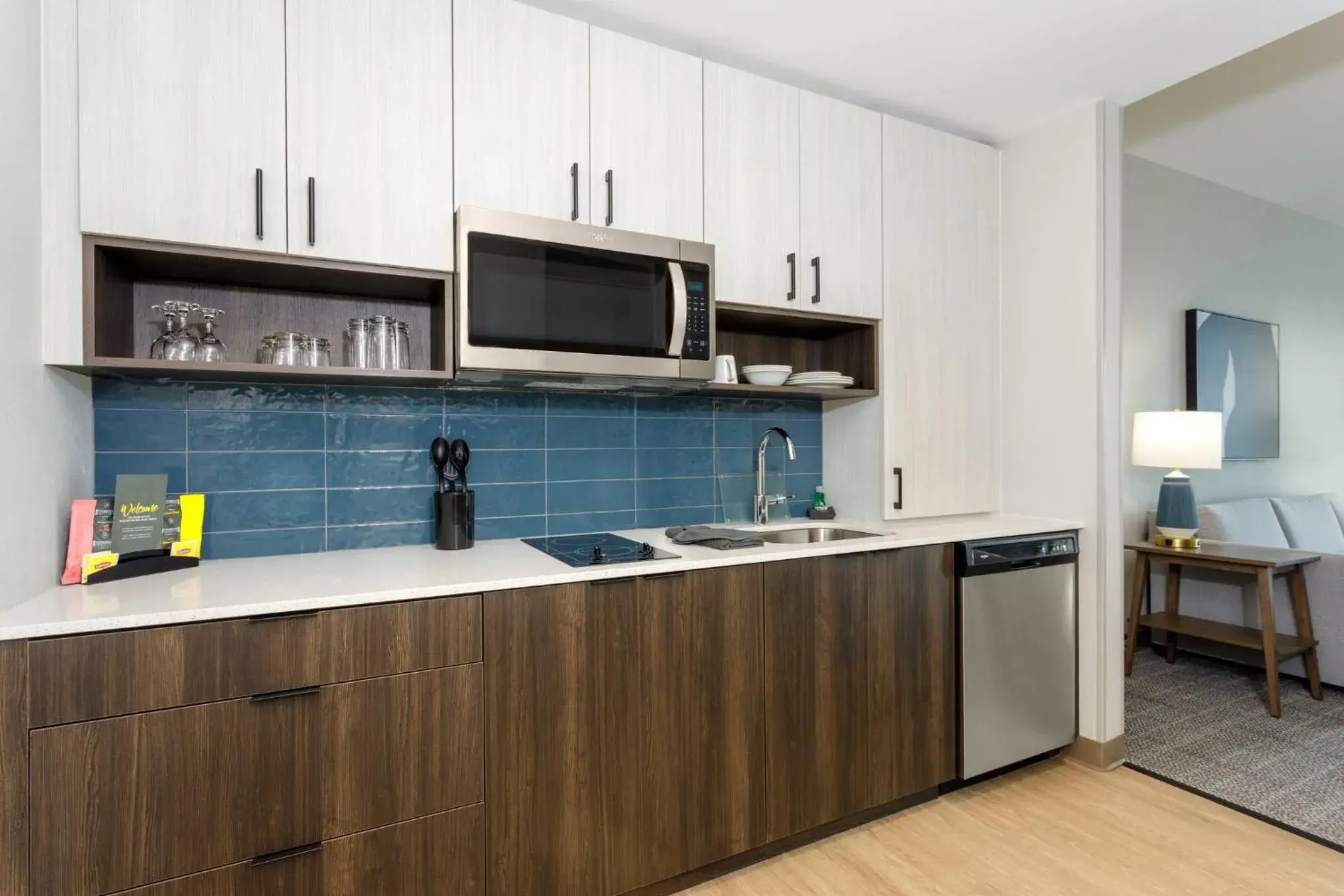 Queen Studio Suite with Lake View in Staybridge Suites Winter Haven - Auburndale Queen Studio Suite with Lake View in Staybridge Suites Winter Haven - Auburndale