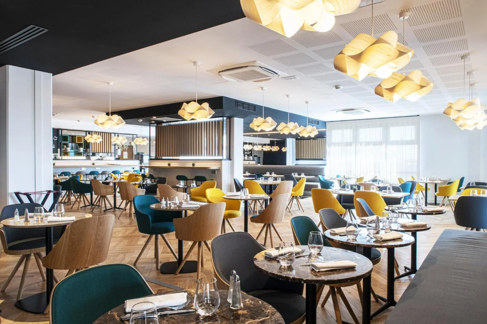 Restaurant/places to eat in Holiday Inn Dijon Sud - Longvic by IHG