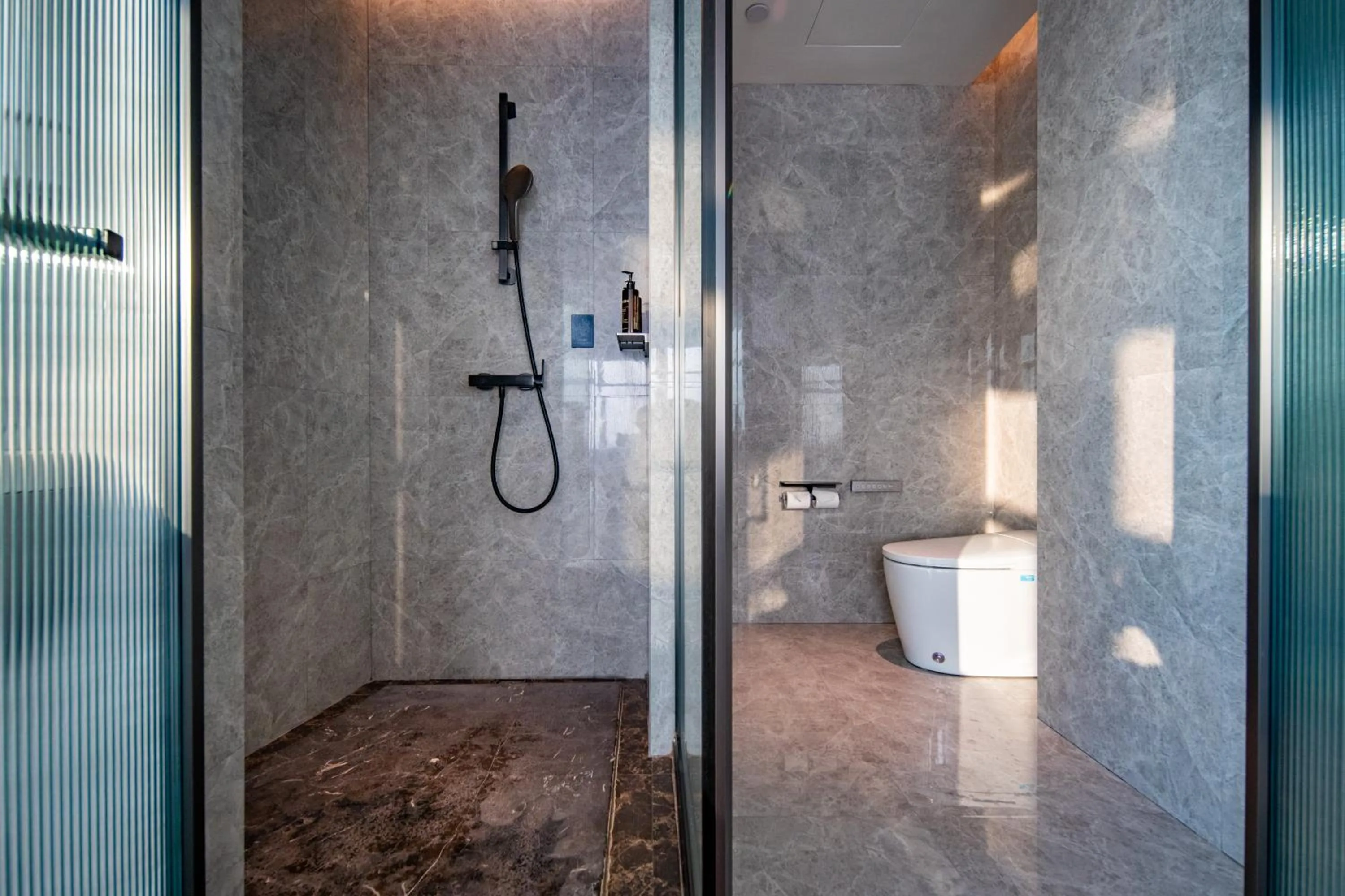 Shower in UrCove By Hyatt ShenZhen Futian Port