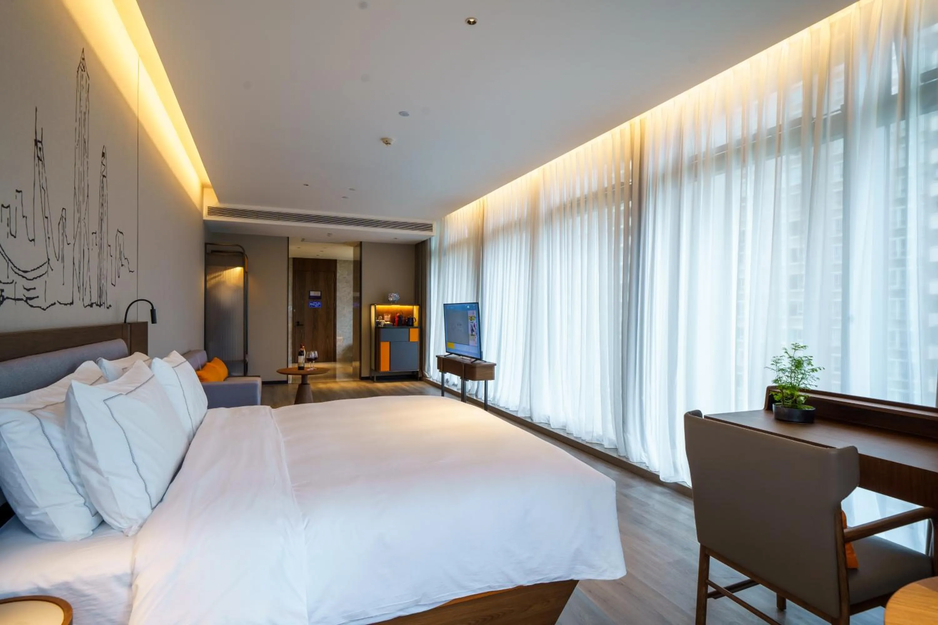 Photo of the whole room, Bed in UrCove by HYATT Futian CBD