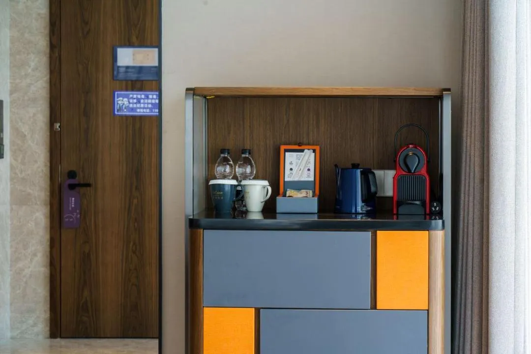 Coffee/tea facilities in UrCove by HYATT Futian CBD