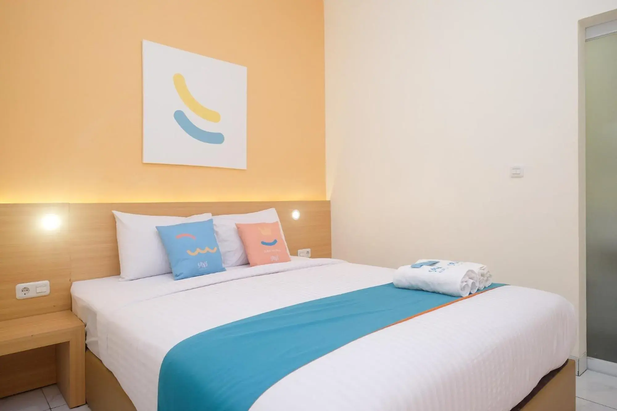 Deluxe Room in Sans Hotel Aurum Majapahit Semarang Deluxe Room in Sans Hotel Aurum Majapahit Semarang