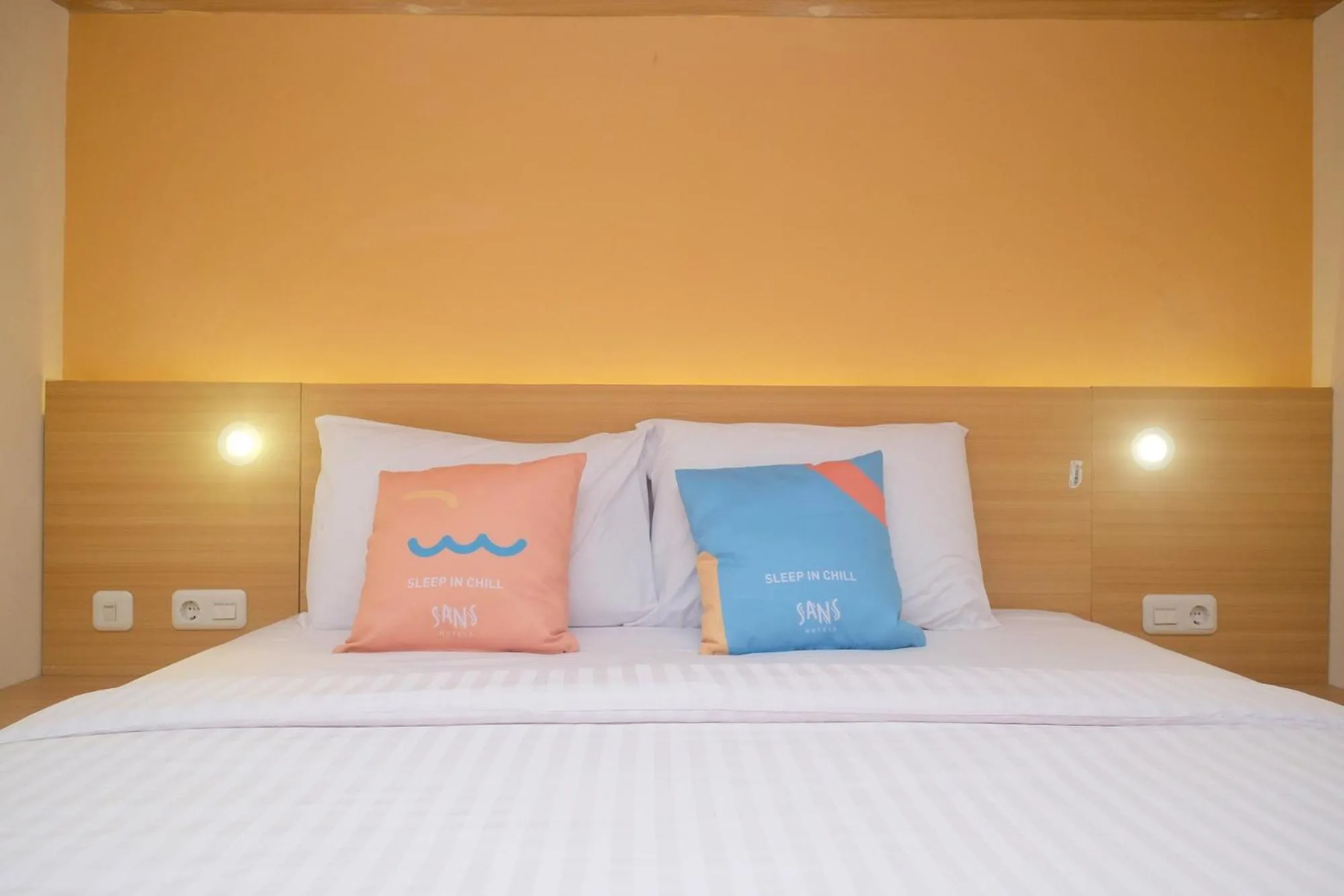 Bed in Sans Hotel Aurum Majapahit Semarang