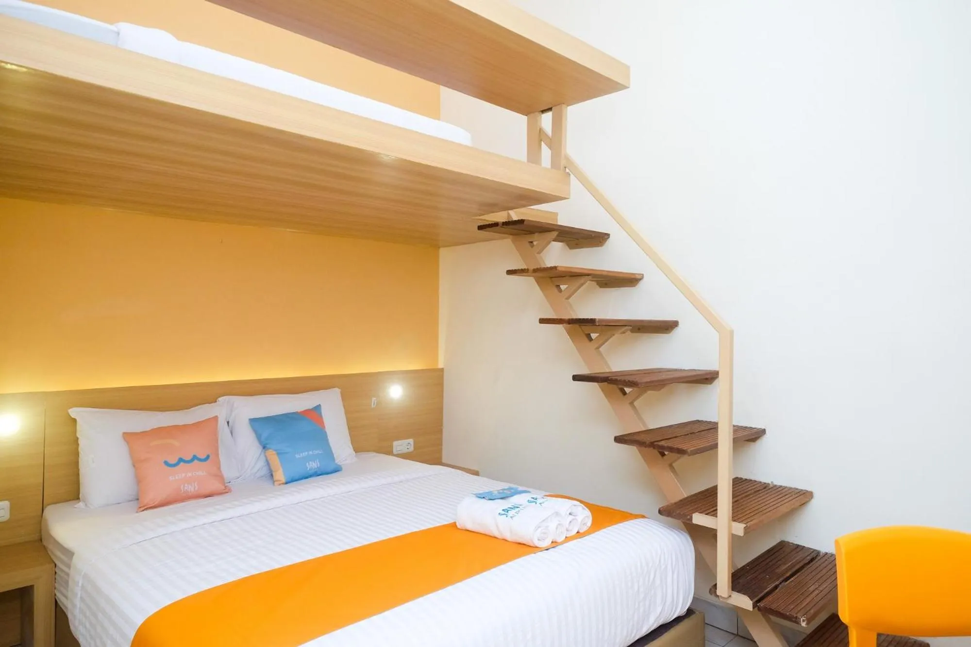 Bed in Sans Hotel Aurum Majapahit Semarang