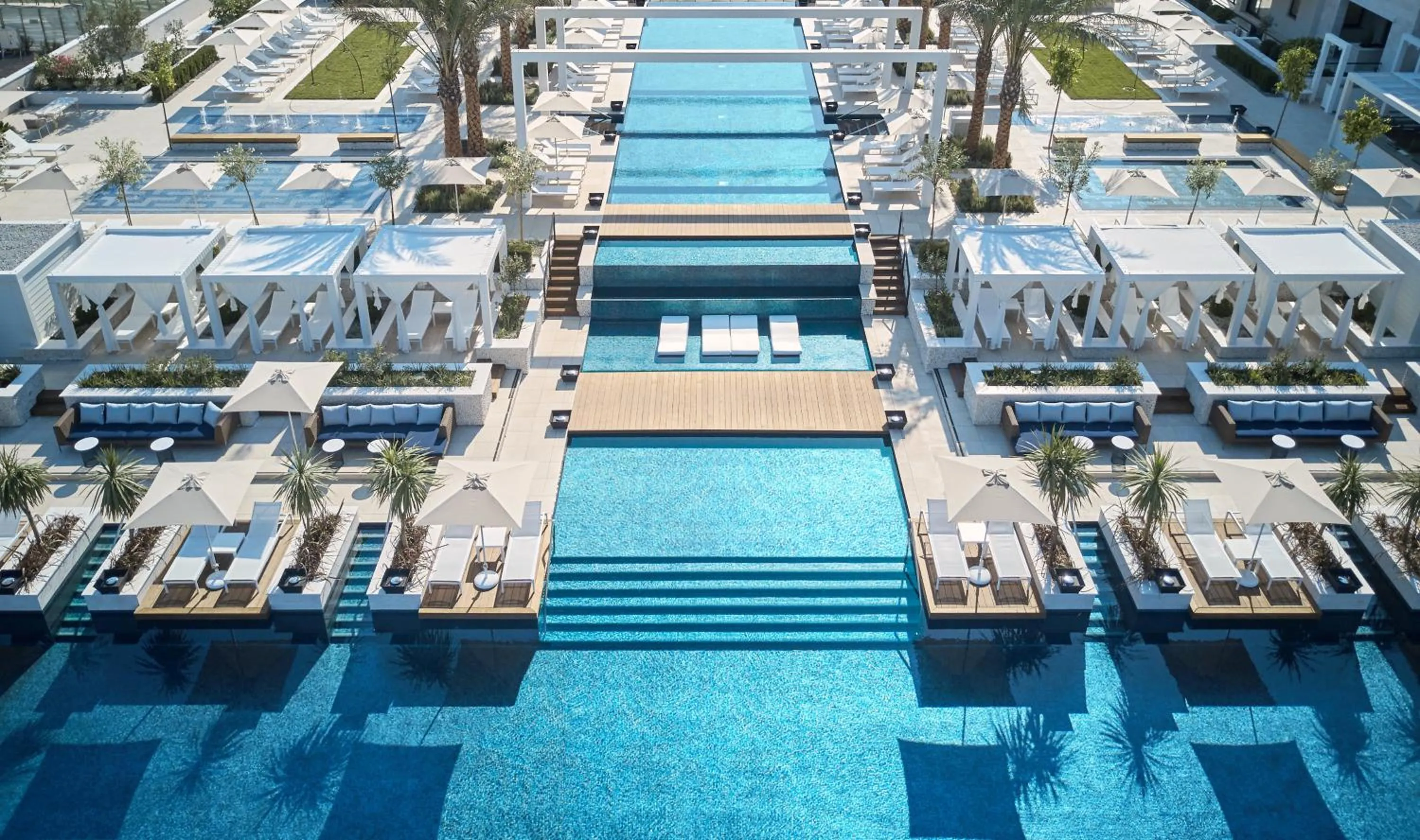 Swimming pool in Regent Porto Montenegro