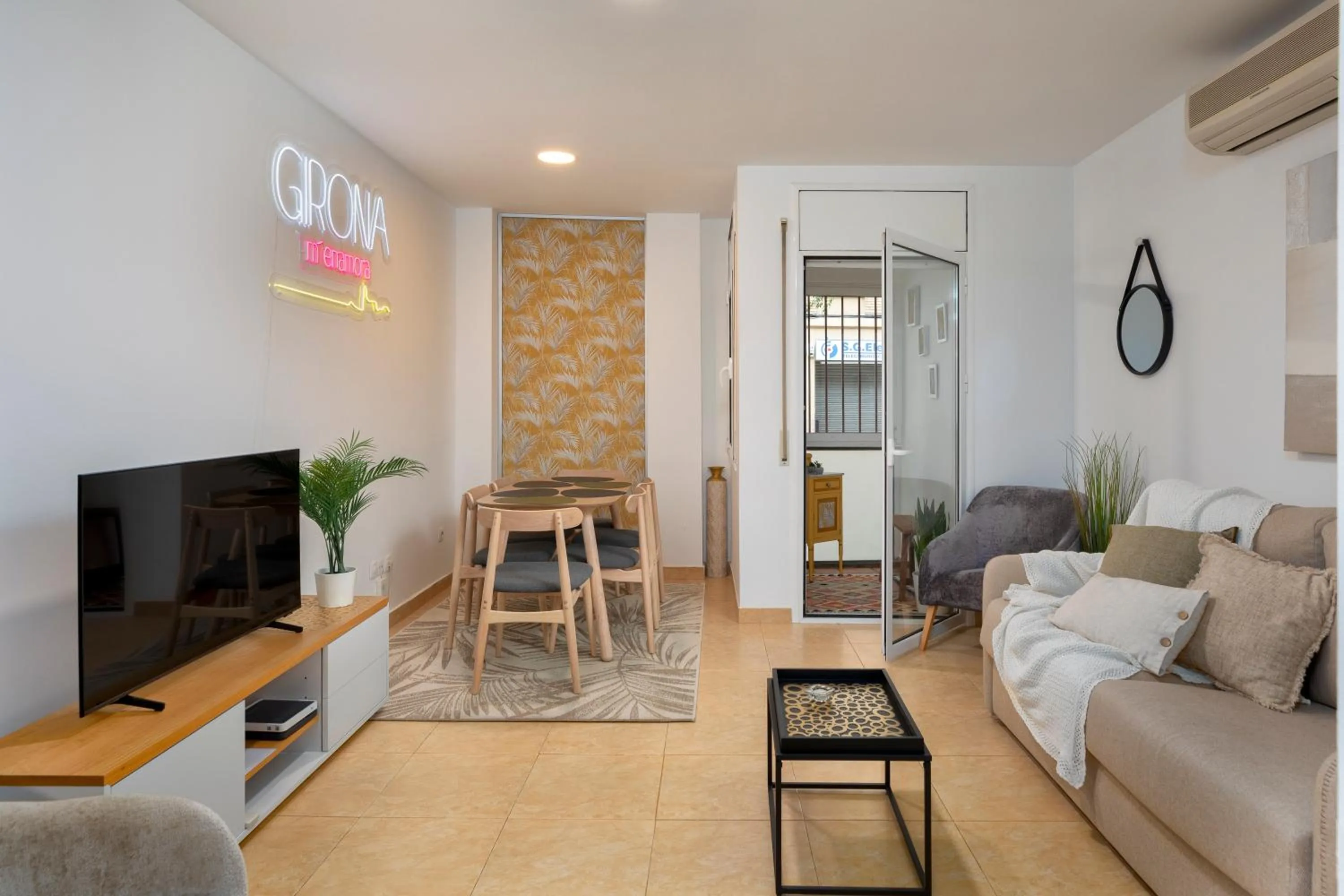 Dining area in Carme -Alojamiento céntrico en Girona