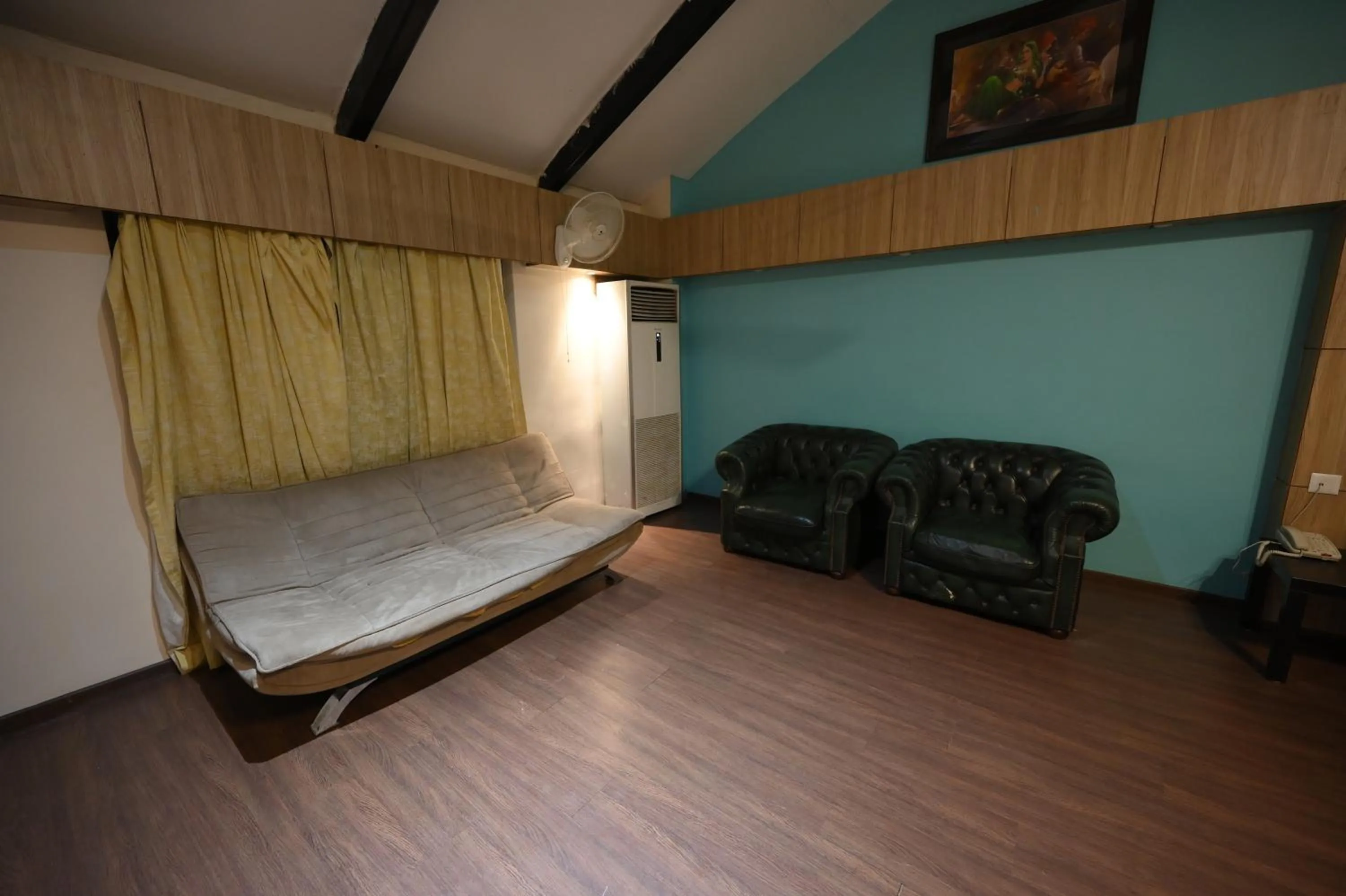 Living room, Bed in Spree One Resort And Convention Annavaram