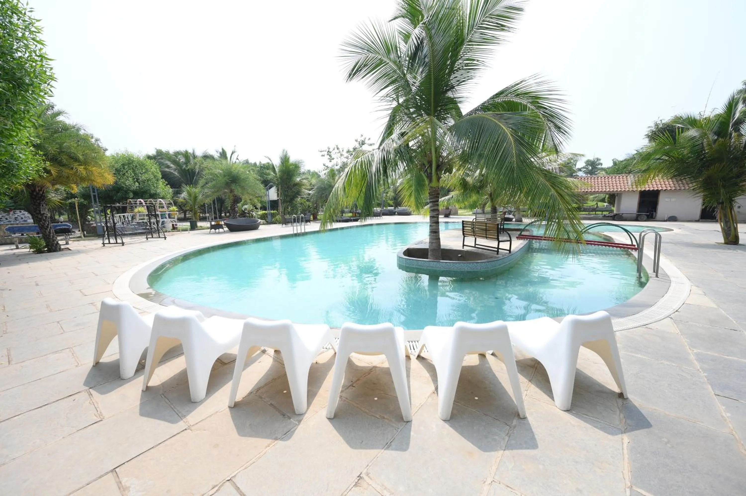 Swimming pool in Spree One Resort And Convention Annavaram