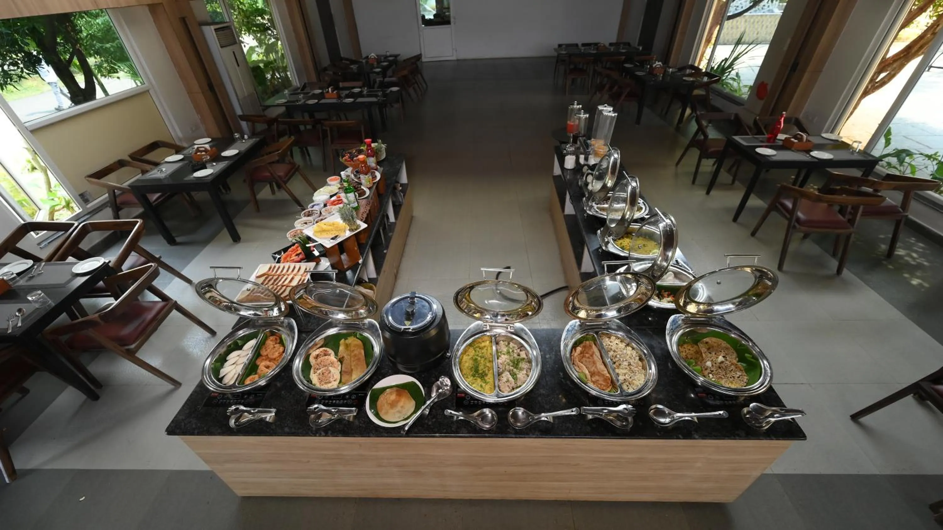 Restaurant/places to eat in Spree One Resort And Convention Annavaram