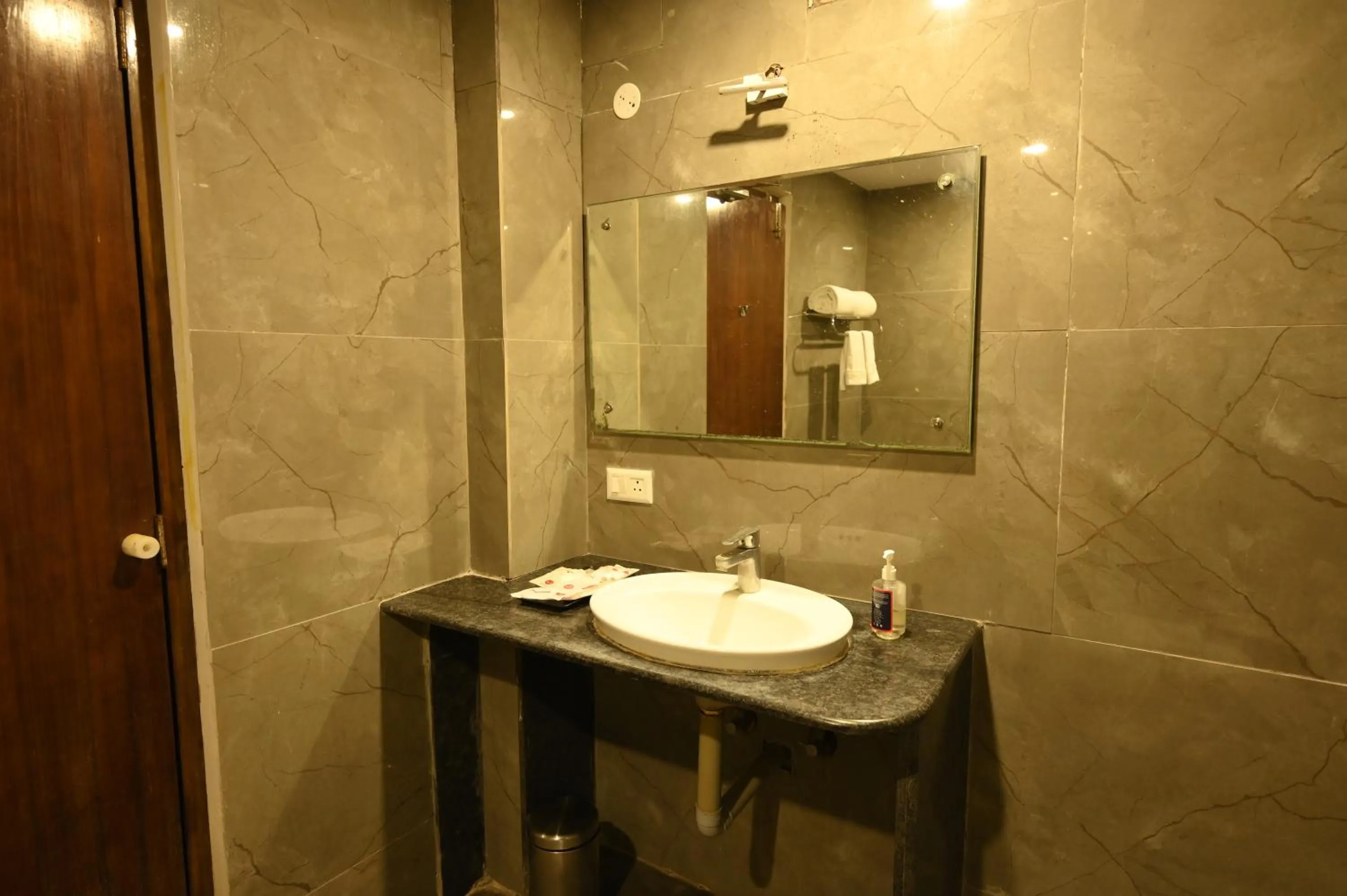 Shower in Spree One Resort And Convention Annavaram