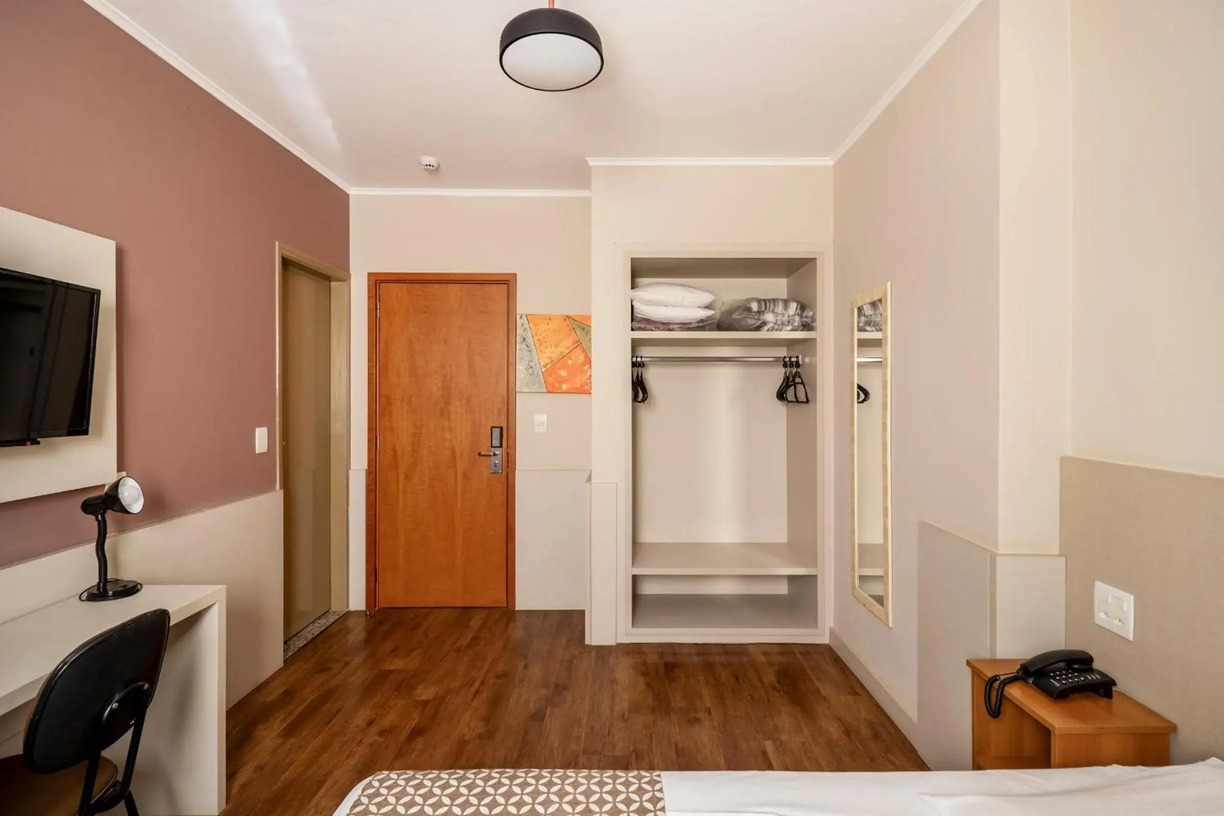 Single Room in Hotel Cisne Single Room in Hotel Cisne