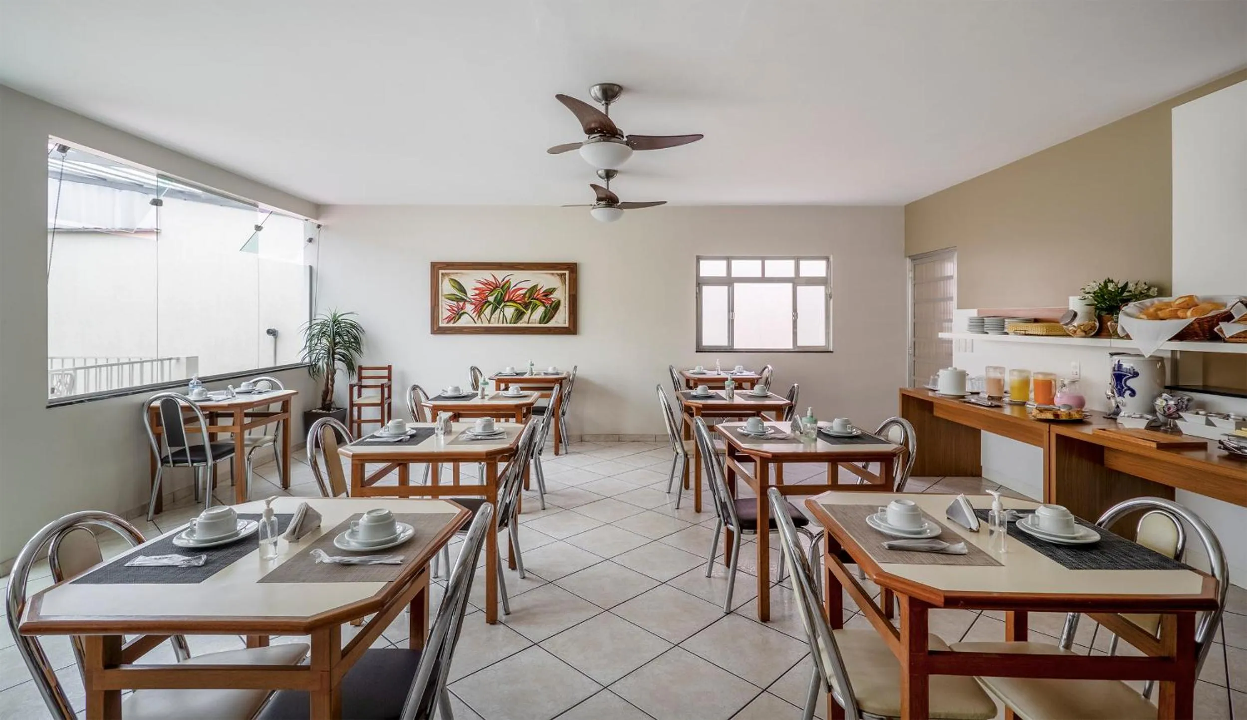 Breakfast in Hotel Cisne