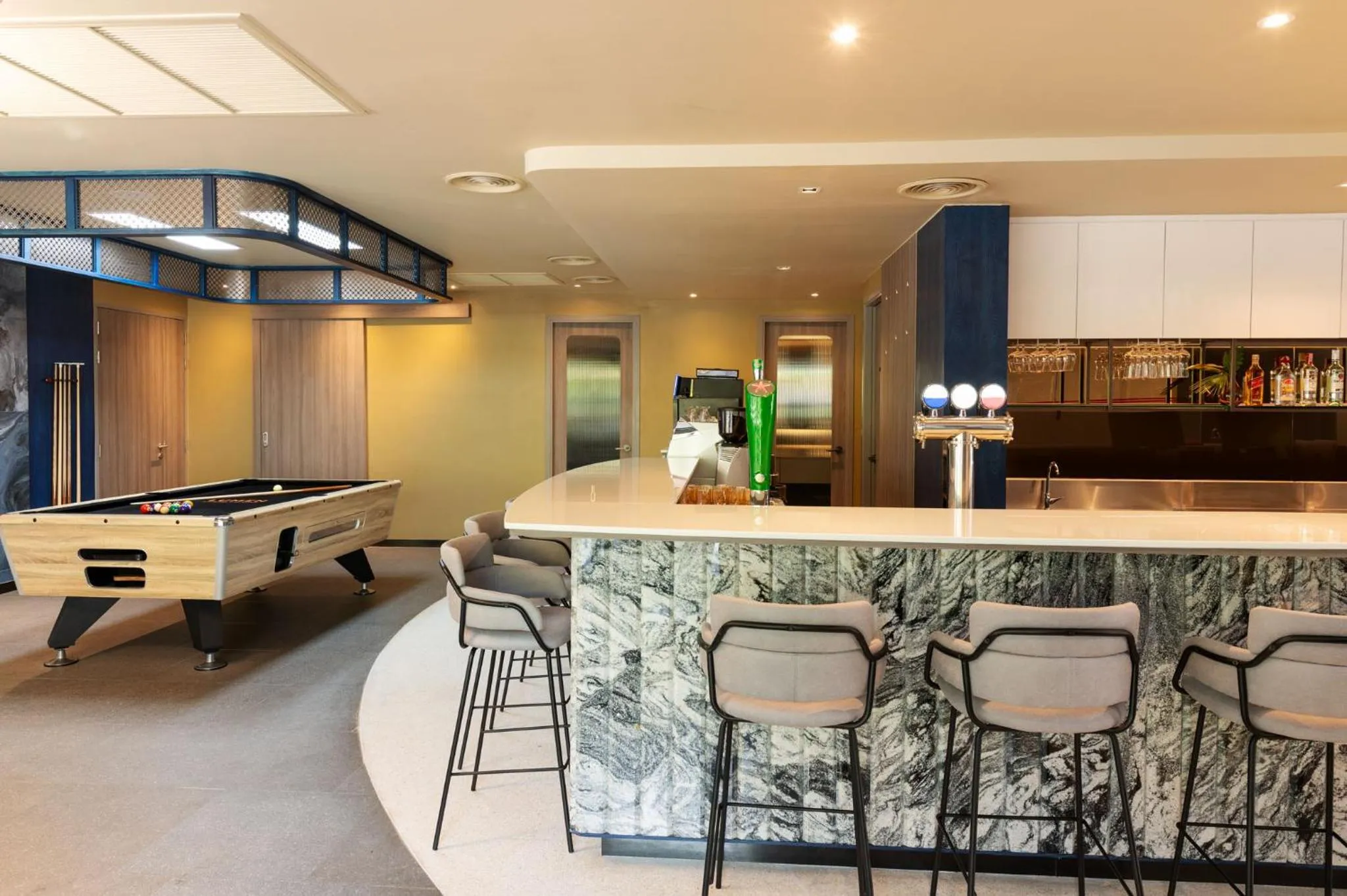 Lobby or reception in Lumen Bangkok Udomsuk Station