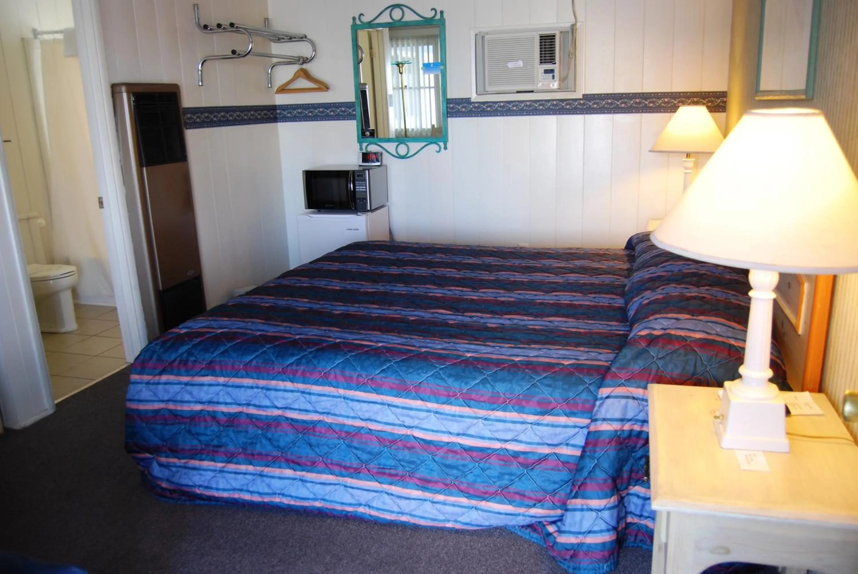 Bed in Redwood Motel