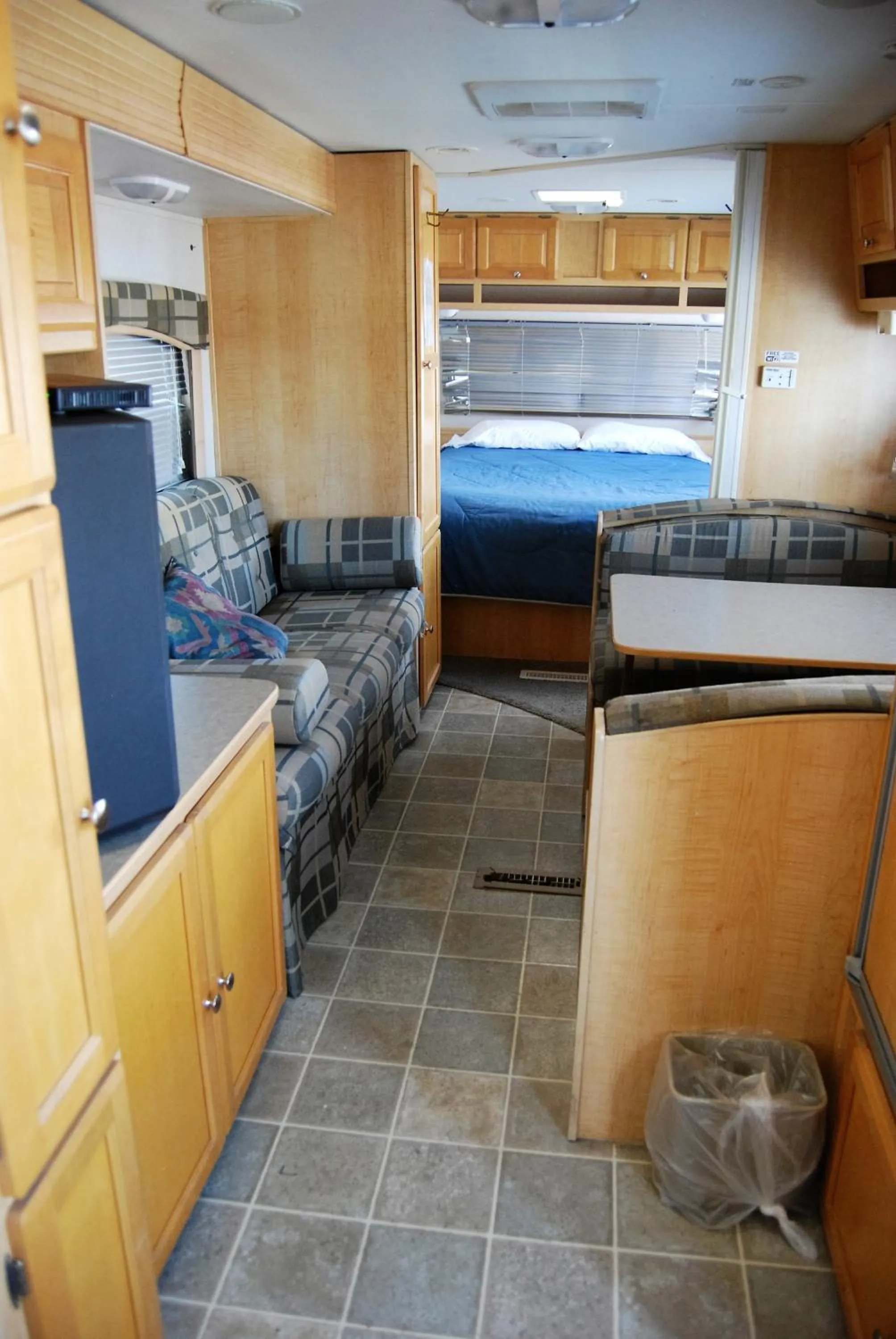 Photo of the whole room in Redwood Motel