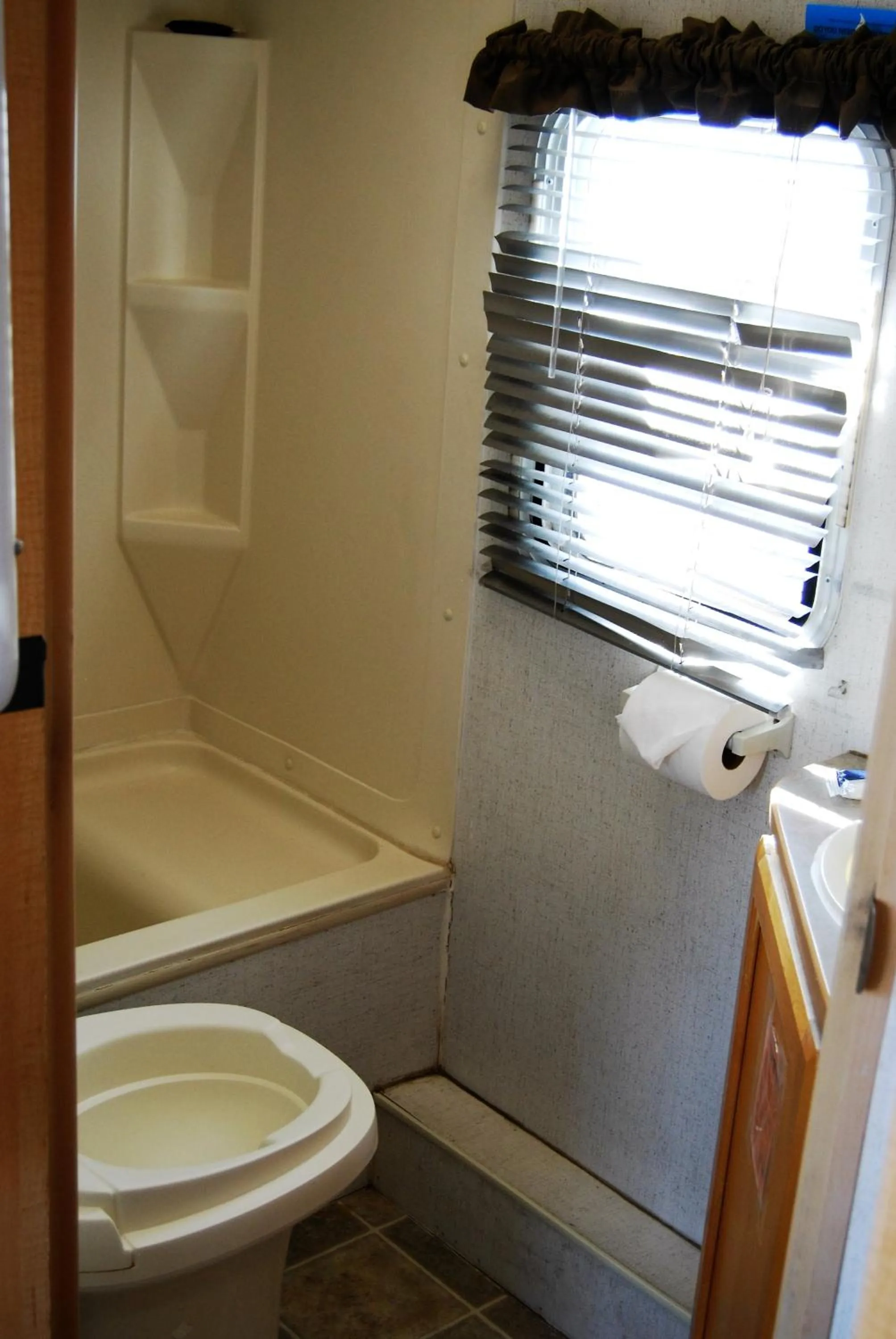 Bathroom in Redwood Motel