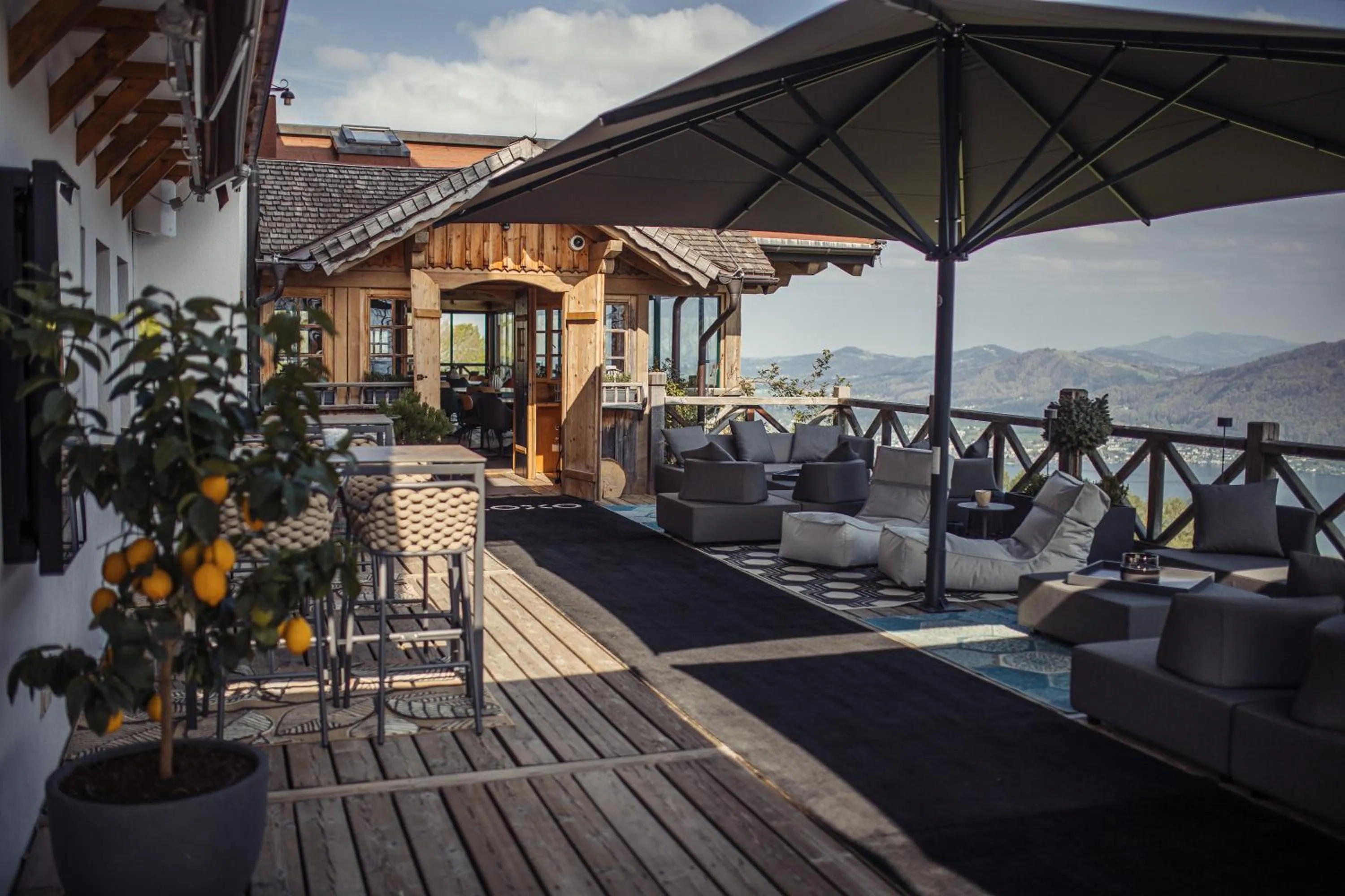 Property building in Gmundnerberghaus - ROOMS