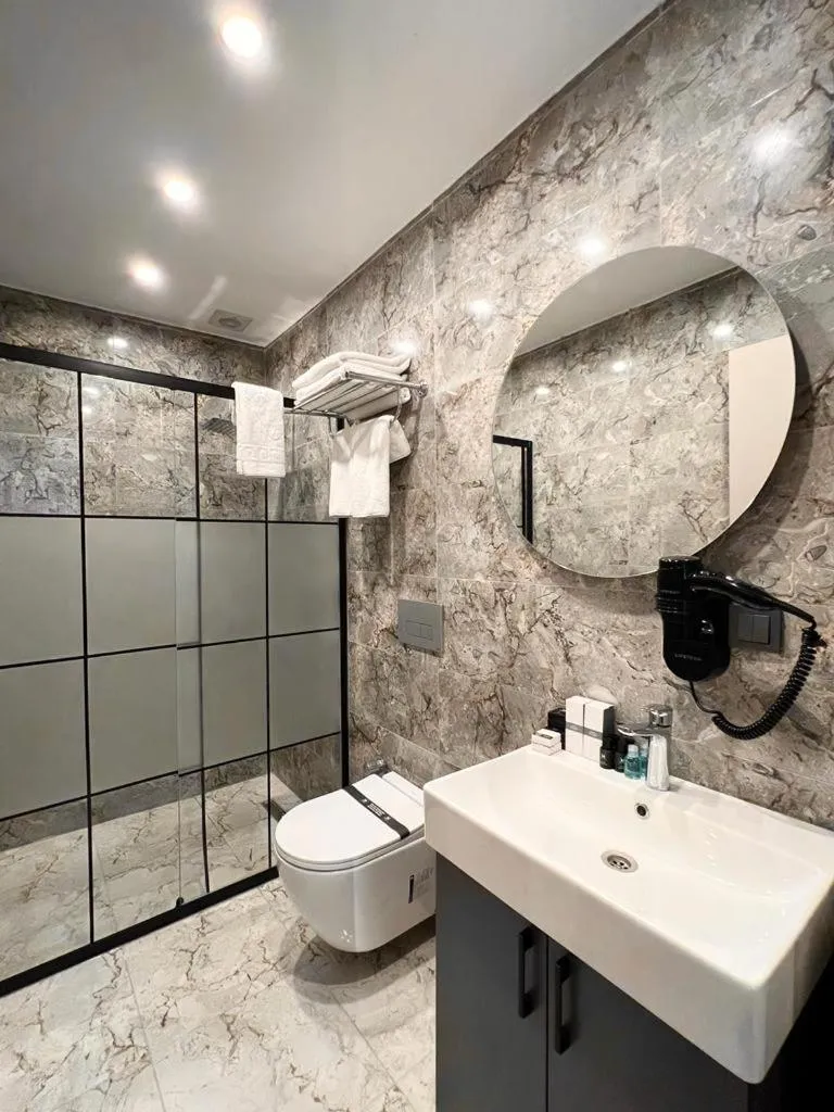 Royal Mass Airport Business Hotel