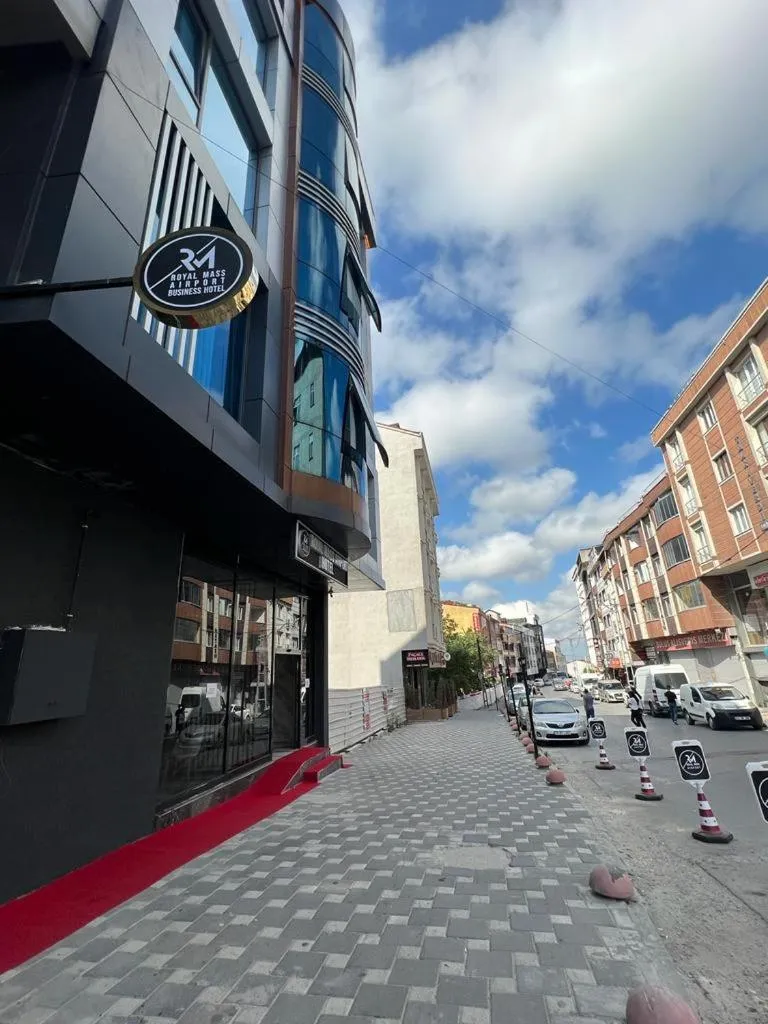 Royal Mass Airport Business Hotel