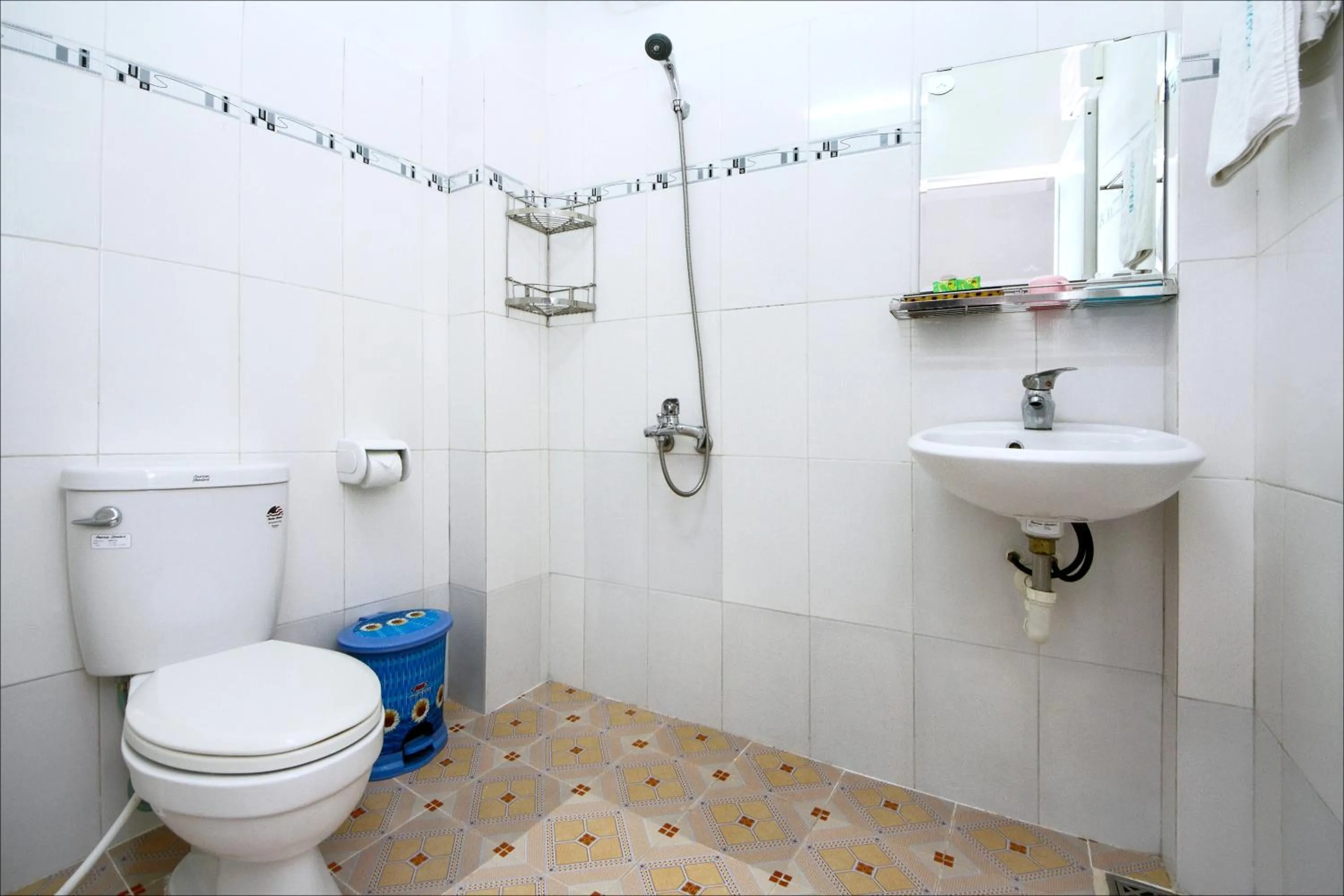 Shower in Blue Clouds Homestay