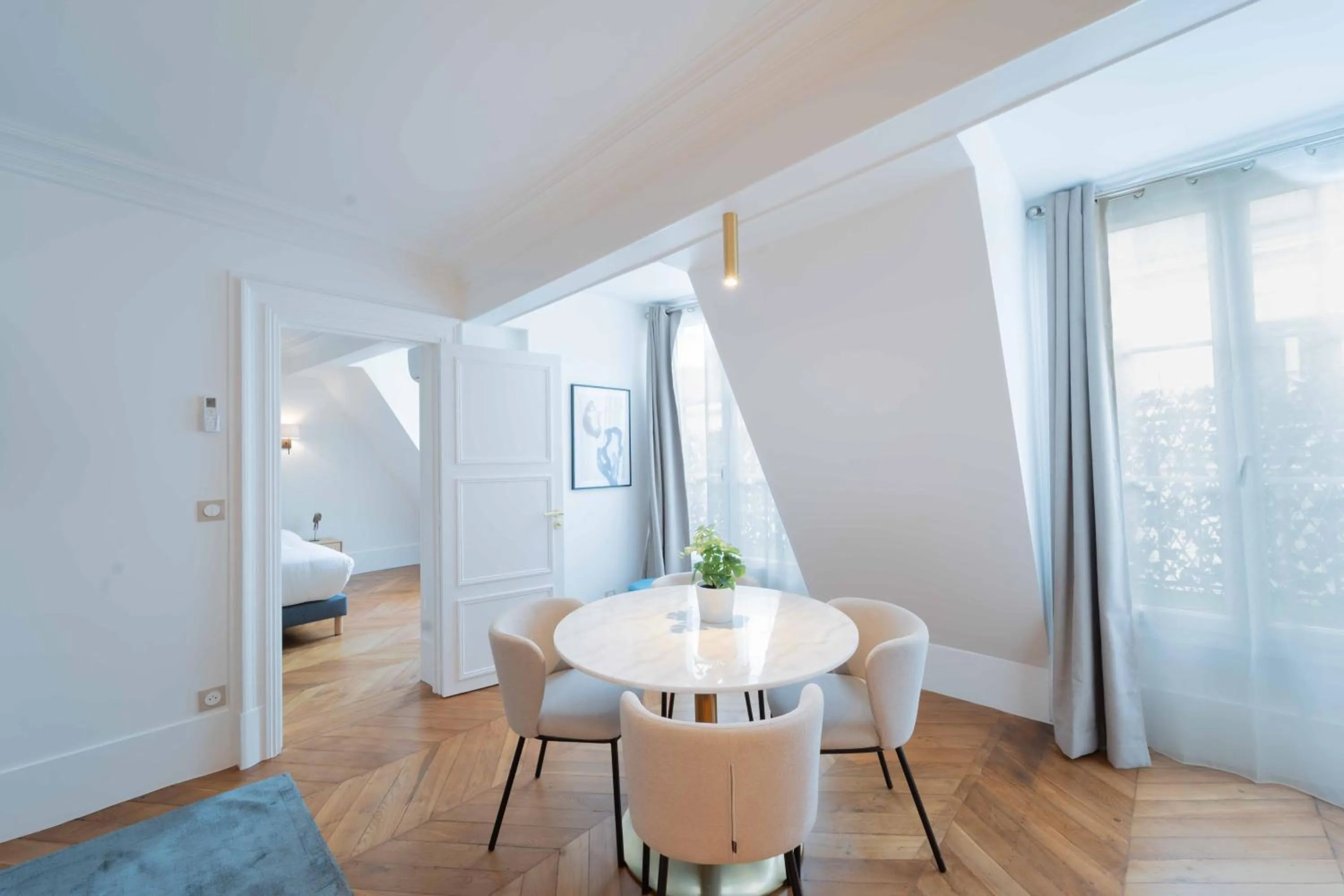 Dining area in Quartier Libre Madeleine