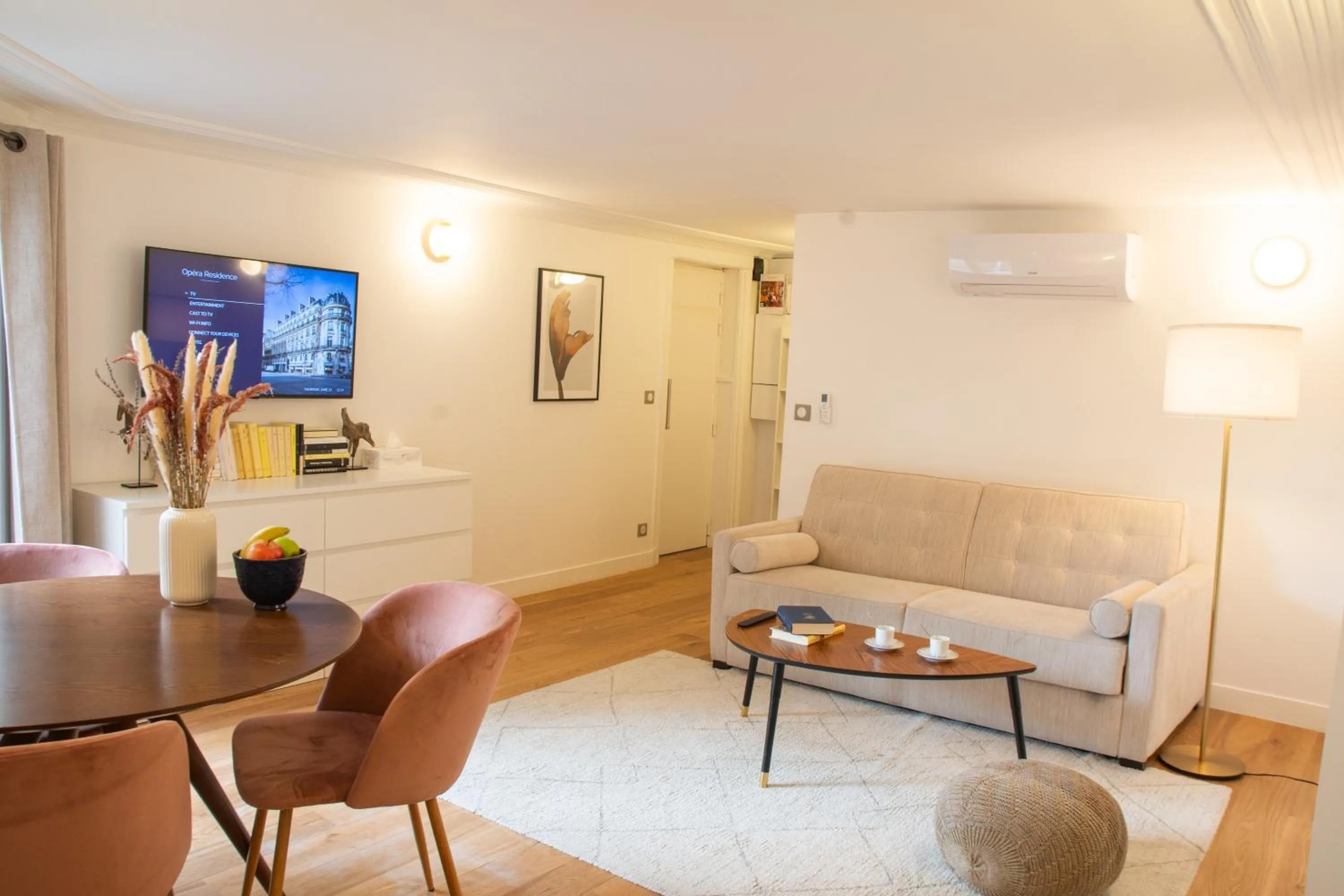 Living room in Quartier Libre Madeleine