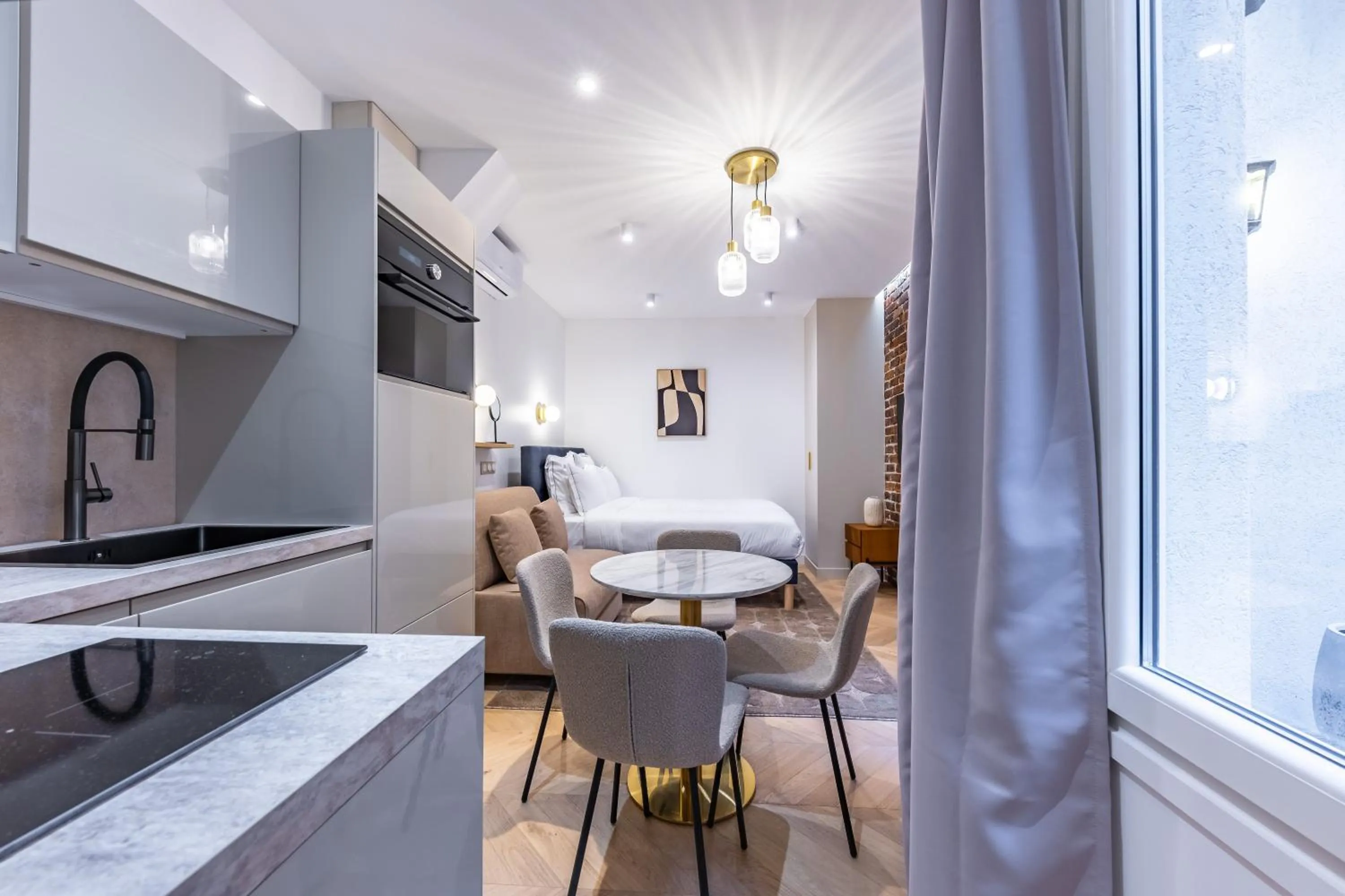 Kitchen or kitchenette in Quartier Libre Madeleine