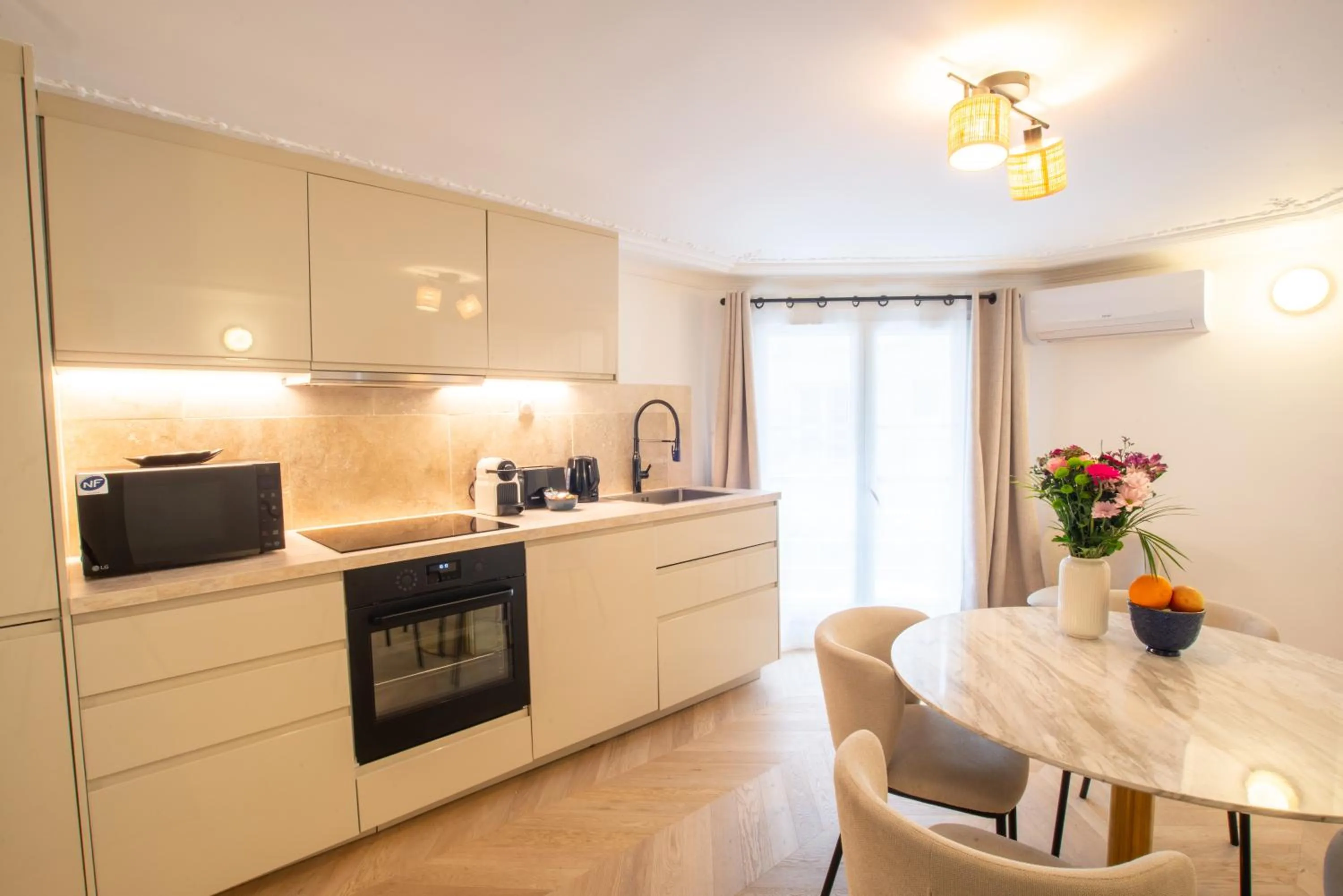 kitchen in Quartier Libre Madeleine