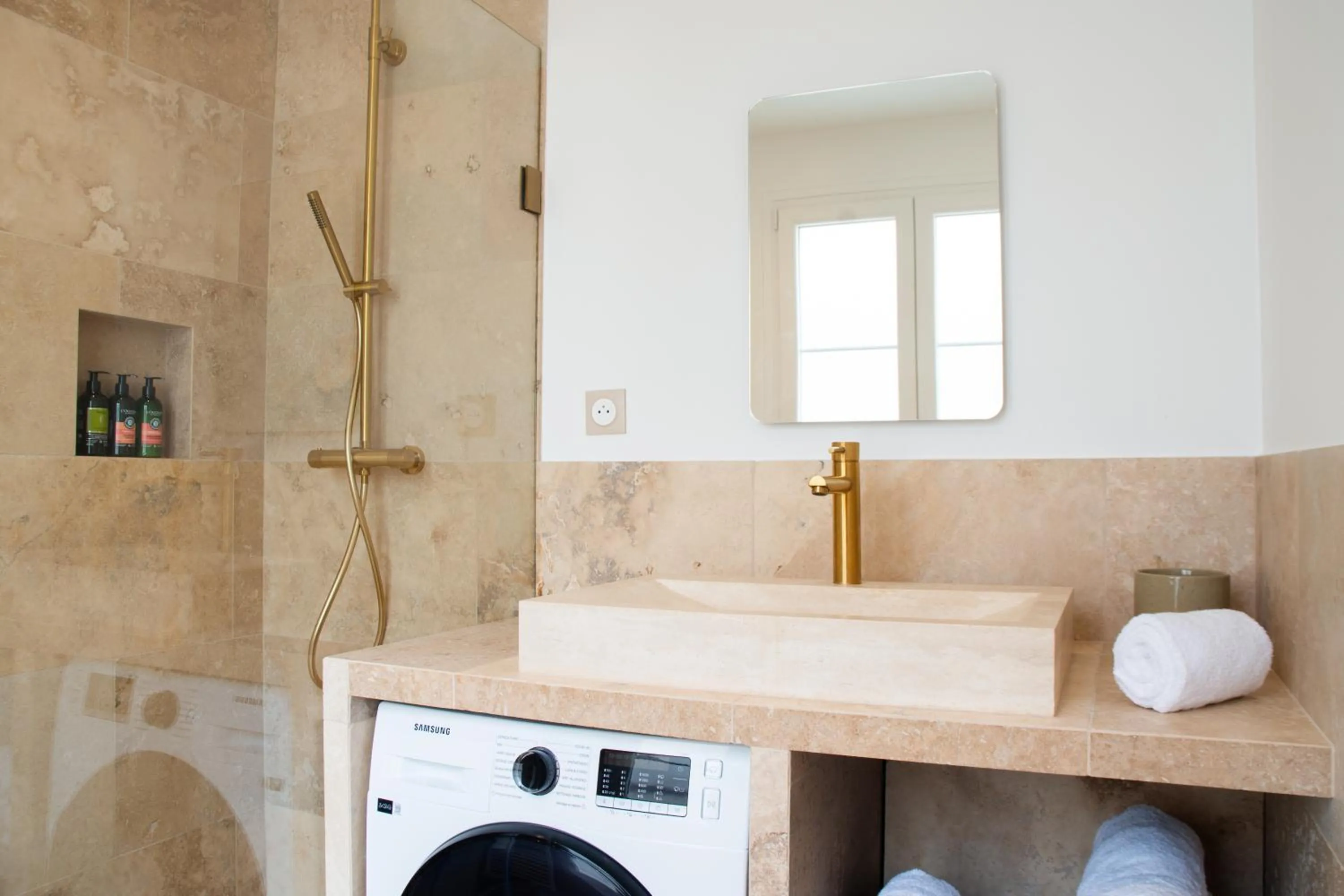 Bathroom in Quartier Libre Madeleine