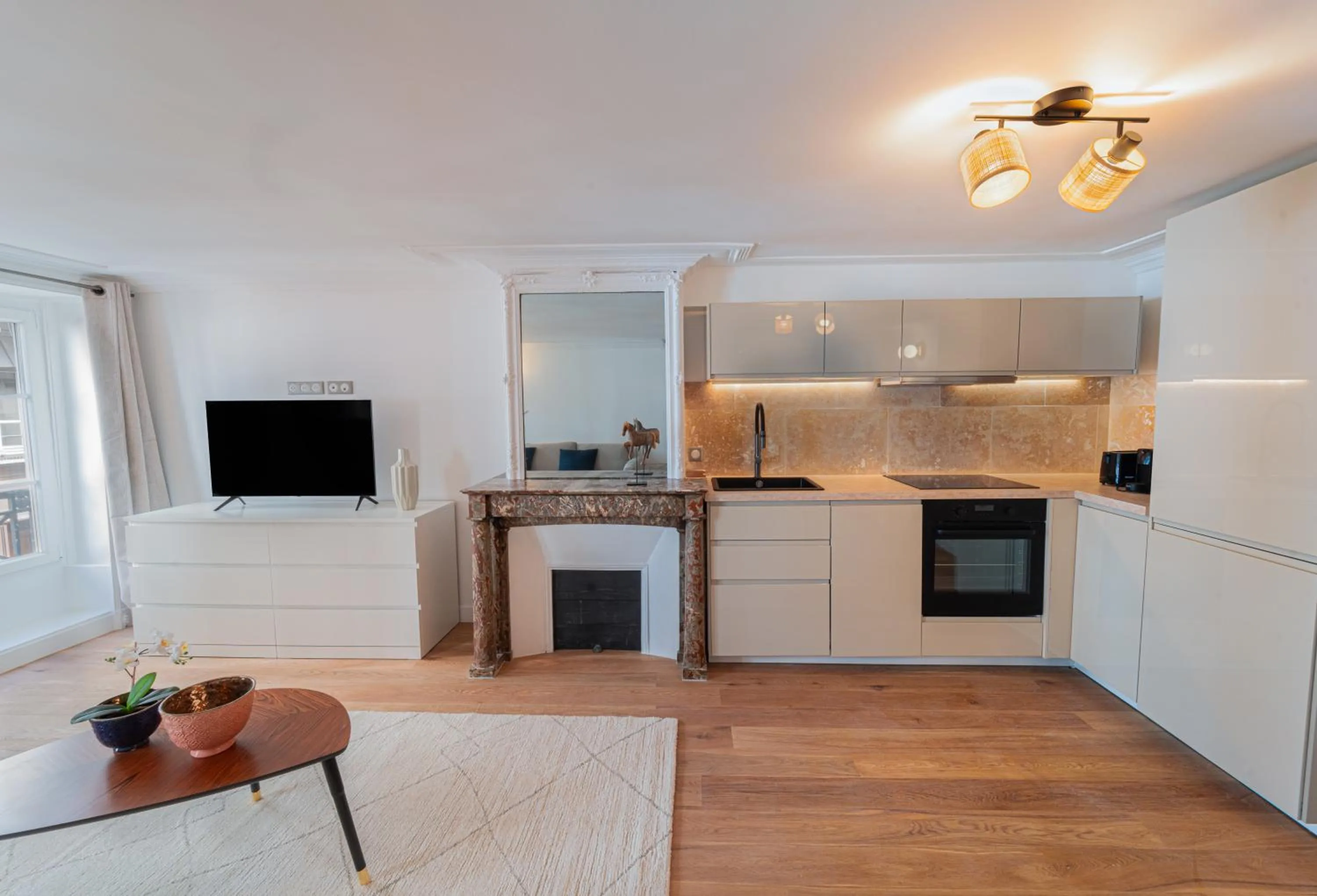 Kitchen or kitchenette in Quartier Libre Madeleine